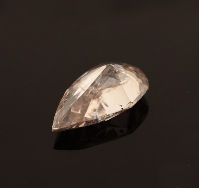 26986074b - Loser Diamanttropfen ca. 1.02 ct Natural Fancylight Brown, ca. 9.07 x 5.09 x 3.69 mm, GIA ...