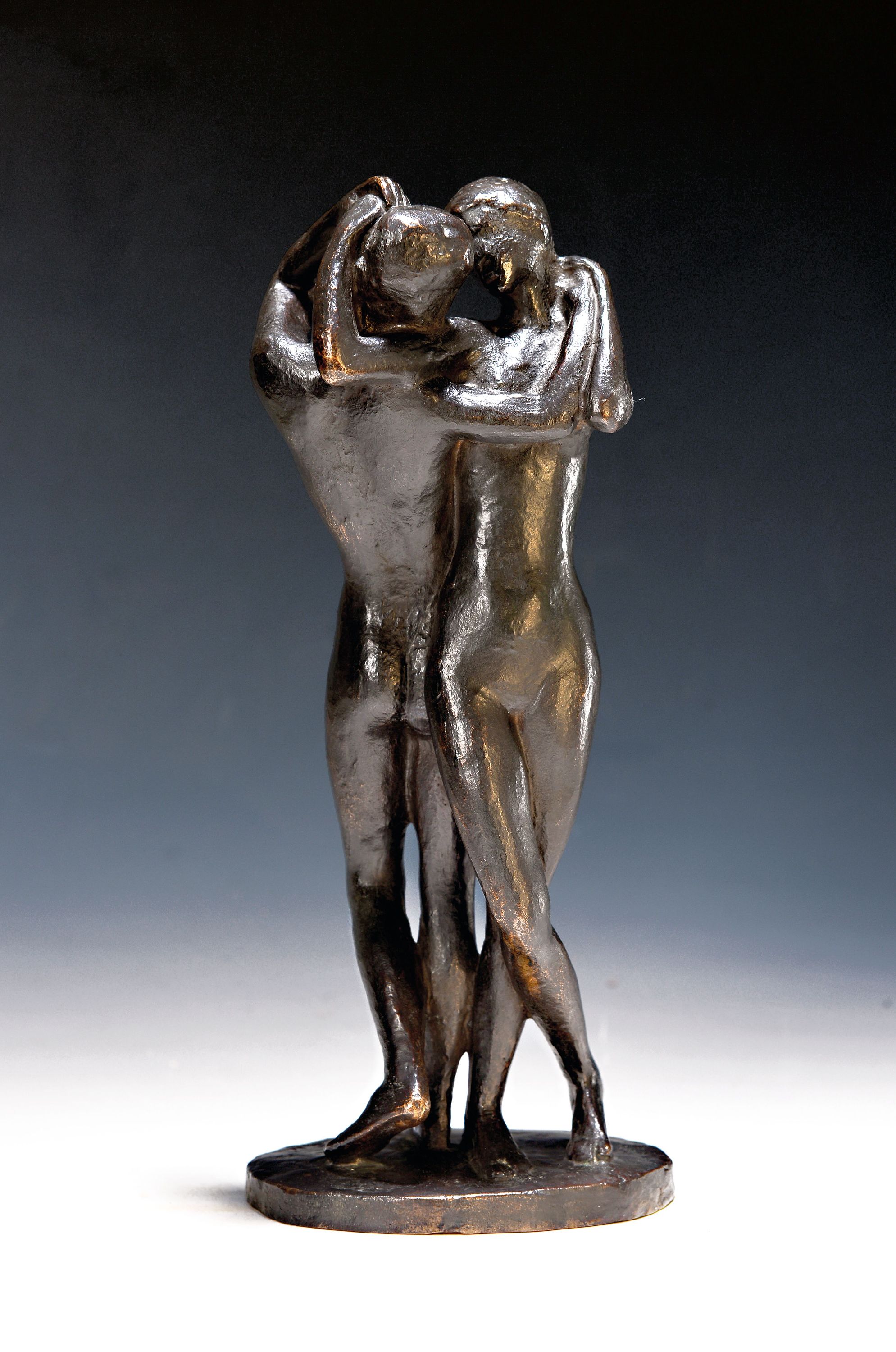 Fritz Klimsch, 1870-1960, Tänzerinnen, Bronzefigur, H. 30 cm, auf der Plinthe monogrammiert, Noack Berlin, dunkle Patina, aus norddeutscher Sammlung