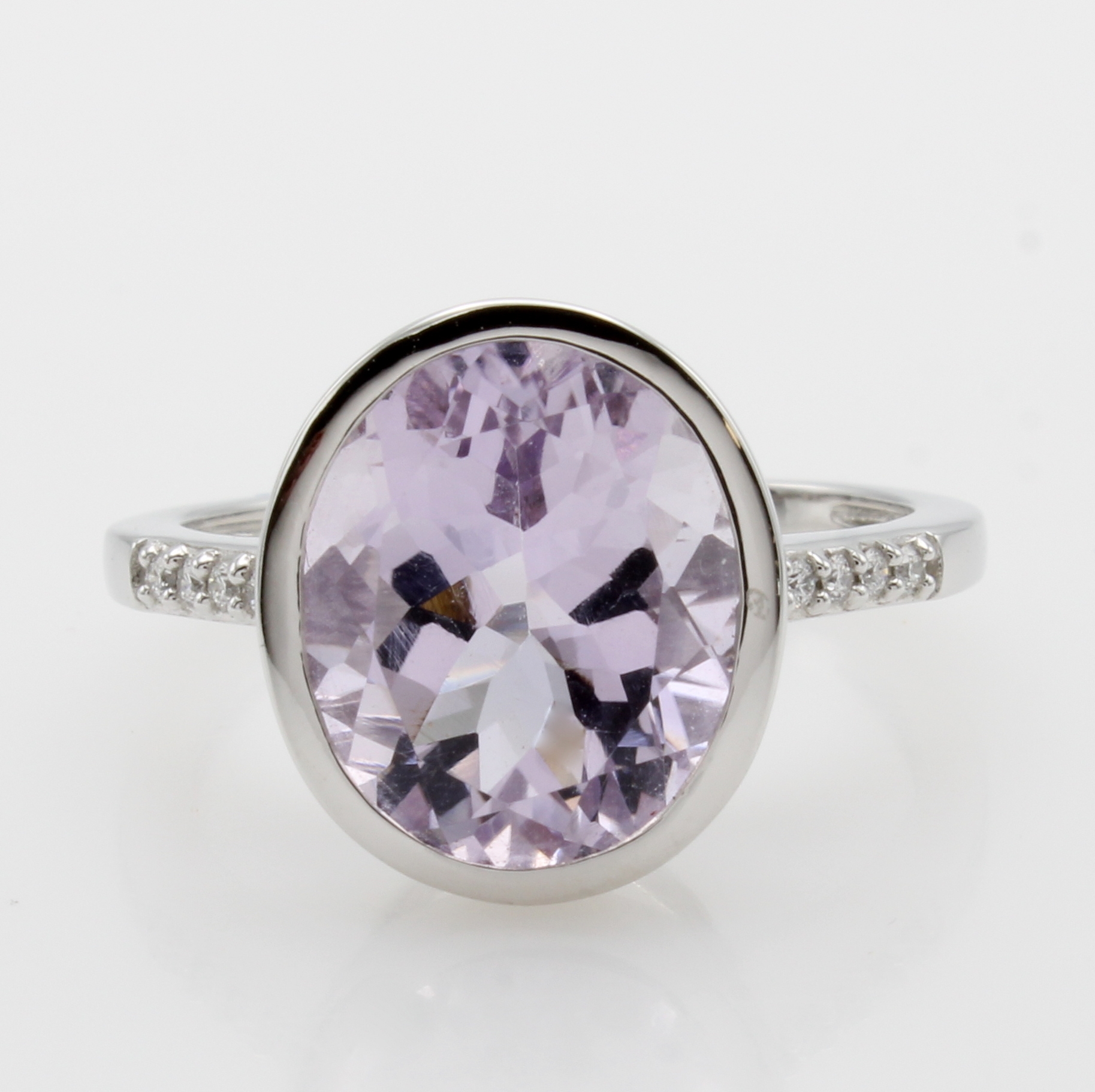 Image 26986852 - Ring mit Amethyst und Brillanten, WG 585/000, ovaler, fliederf. Amethyst ca. 4.11 ct, ...