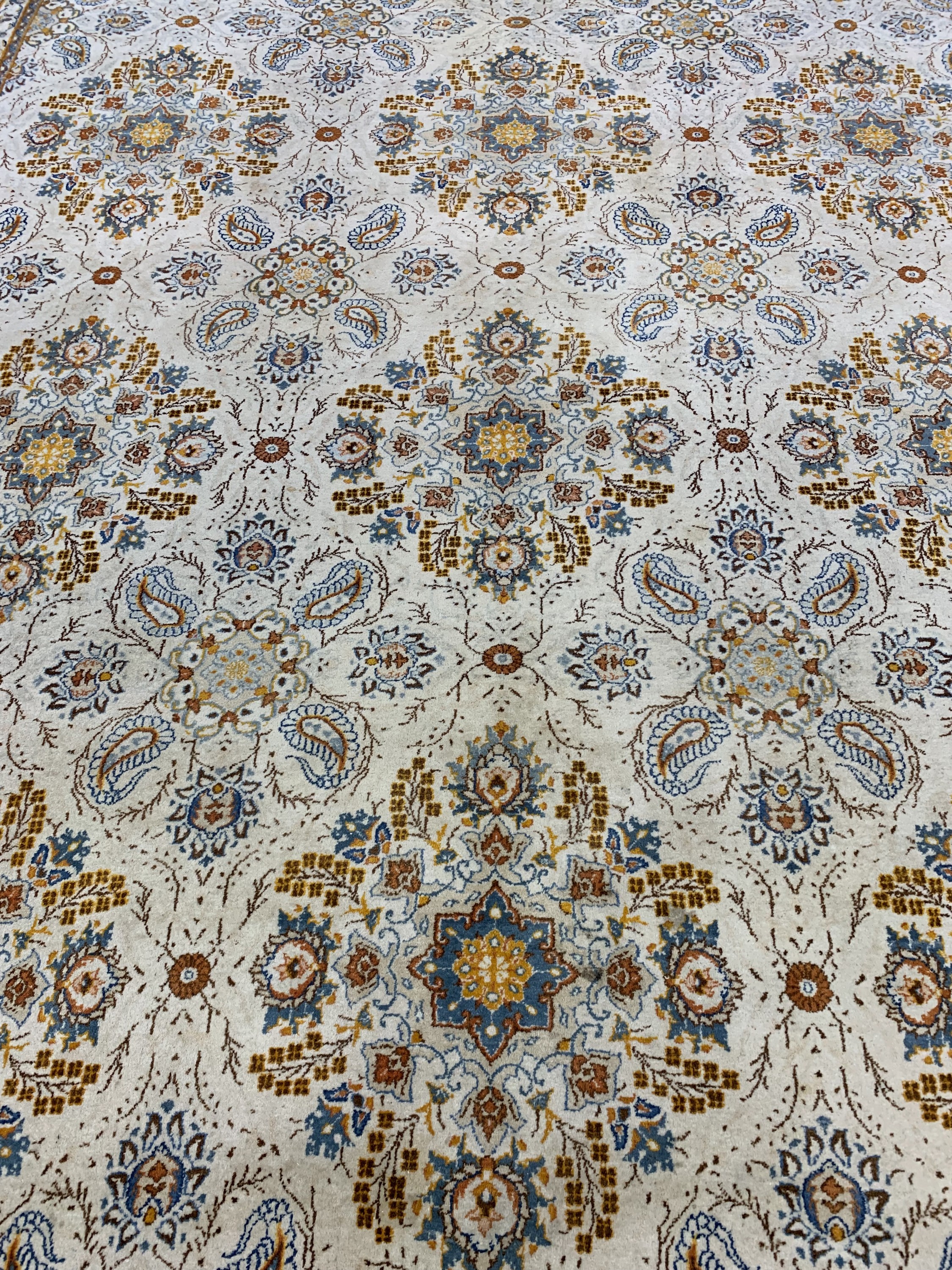 Detail i: Keschan, Persien, Mitte 20.Jhd, Wolle auf Baumwolle, ca. 443 x 304 cm, Reinigungsbedürftig, EHZ: 2-3