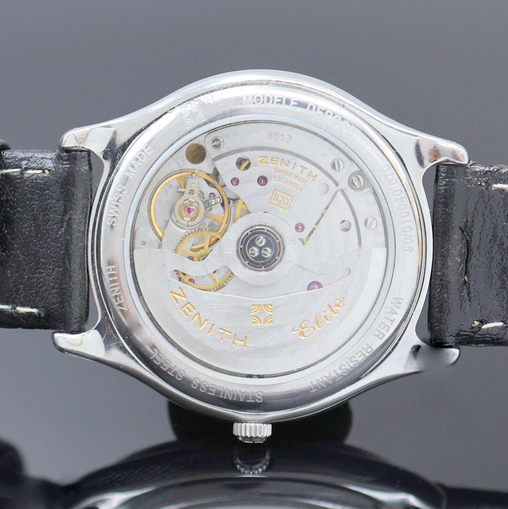 Detail d: ZENITH Elite Armbanduhr in Stahl Referenz 90/010040 670, Schweiz um 2000, Automatik, beids. vergl. Geh., Boden aufgedr., tief- blaues, zirkulär ...