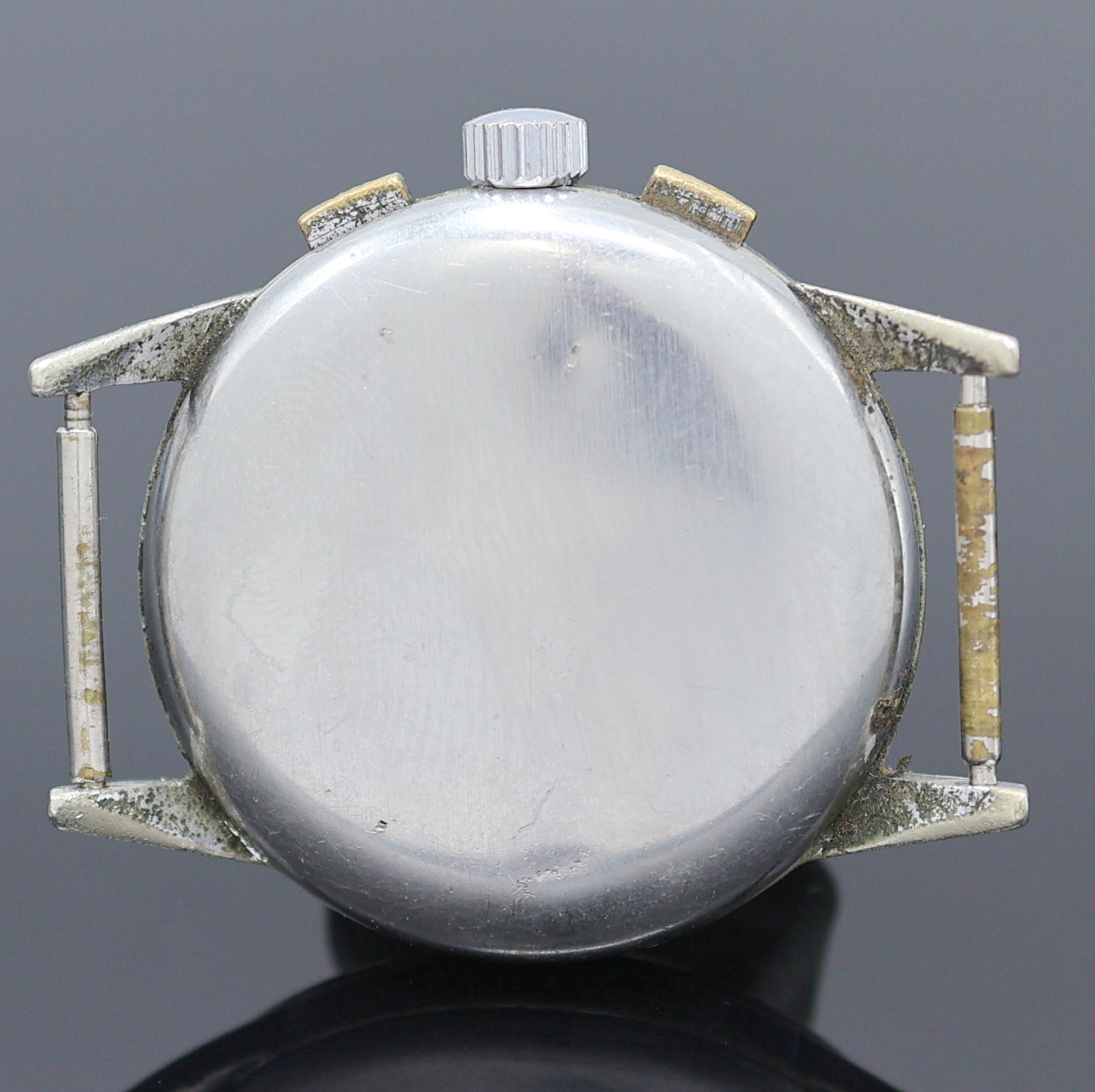 Detail c: UTI / LEMANIA 105 Armbandchronograph im verchromten Gehäuse, Schweiz um 1950, Handaufzug, 3-tlg. Geh. ber., Glasrand u. Stahlboden aufgedr., silb. ...