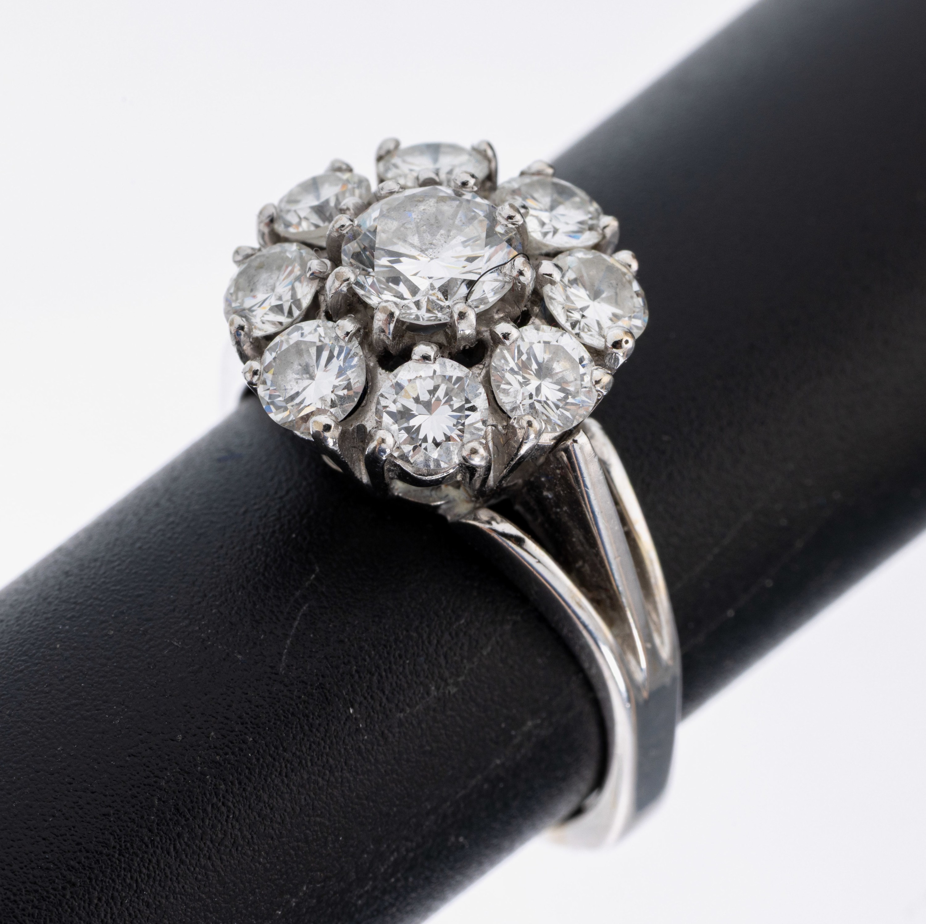 Image 26987026 - 14 kt Gold Brillant-Ring, GG 585/000, 1 Brillant ca. 0.70 ct feines Weiß/vs-si, 8 ...