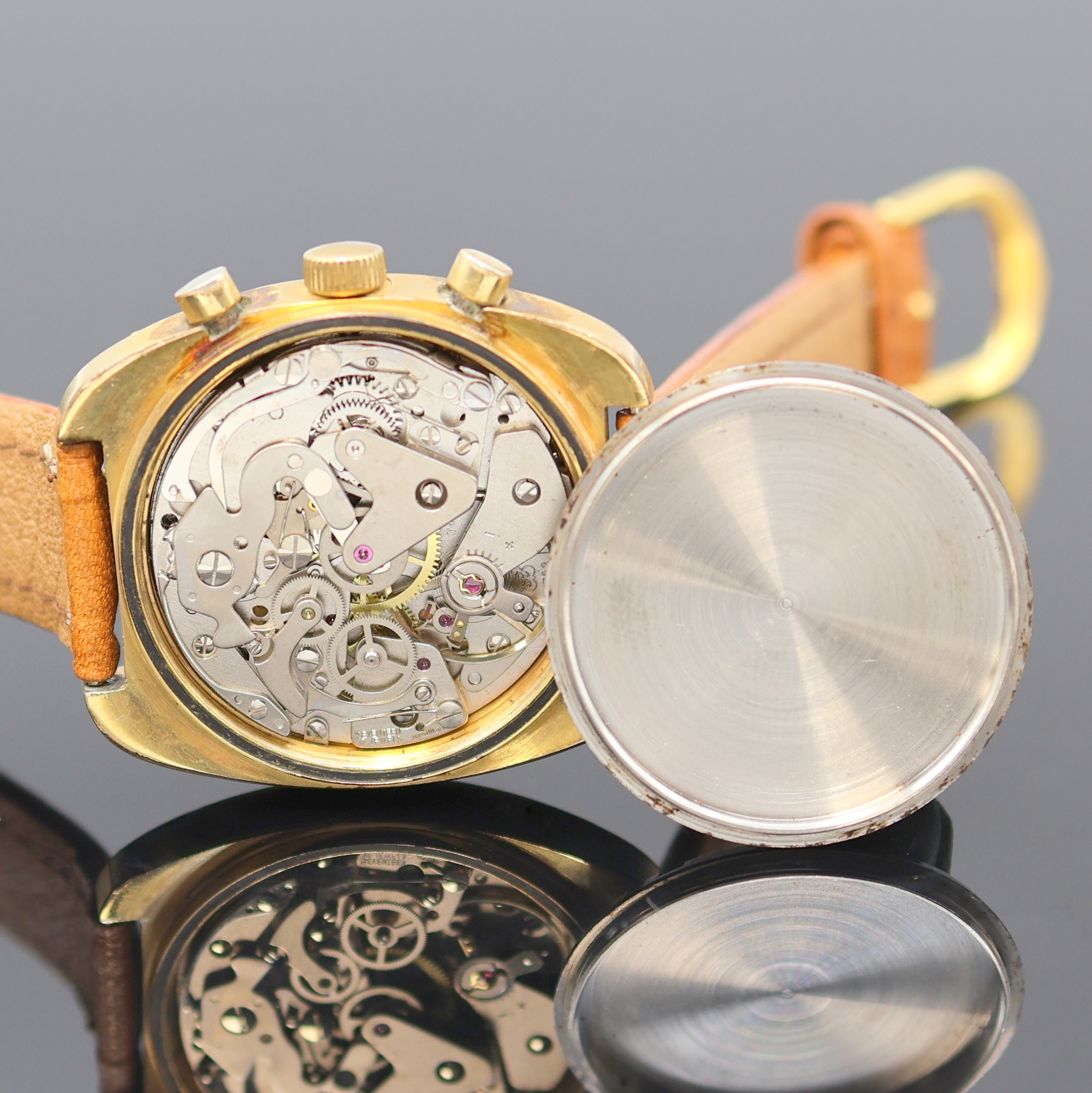 Detail f: LANCO / LATINO 2 Herrenchronographen Kaliber Valjoux 7733, Schweiz um 1970, Handaufzug, 2-tlg. Geh. m. verschr. Stahlboden, 1) LANCO, verchr. Geh. ...