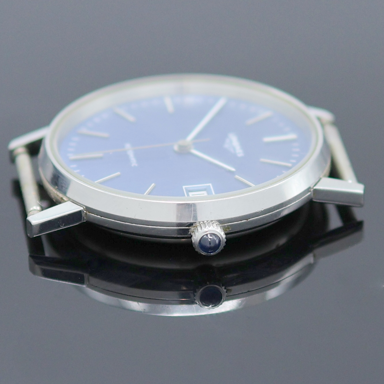 Detail b: LONGINES elegante Armbanduhr in Stahl Referenz 4214, Schweiz um 1980, Automatik, 3-tlg. Geh., Boden u. Glasrand aufgedr., Mineralglas, blaues ...