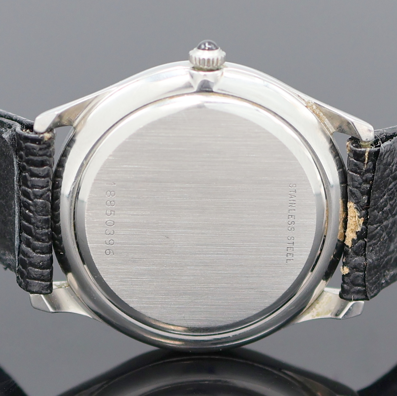 Detail e: LONGINES elegante Armbanduhr in Stahl Referenz 4184, Schweiz um 1980, Automatik, 2-tlg. Geh., Boden aufgedr., stahl-graues Zifferbl., feine röm. ...