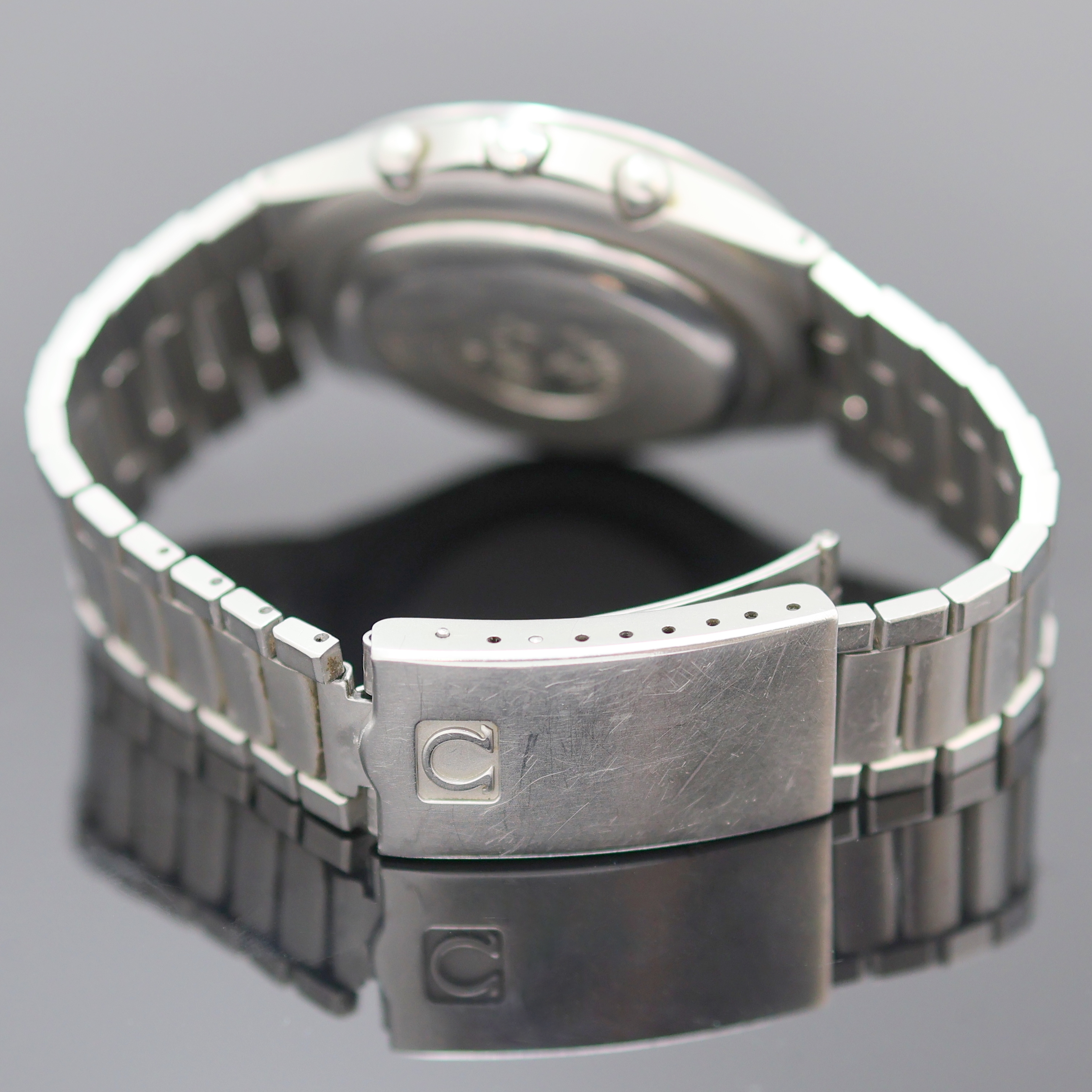 Detail c: OMEGA Speedmaster Armbandchronograph Referenz 1450040 in Stahl/Stahlband, Schweiz um 1983, Handaufzug, mattiertes Geh. m. integr. Band, Boden m. ...