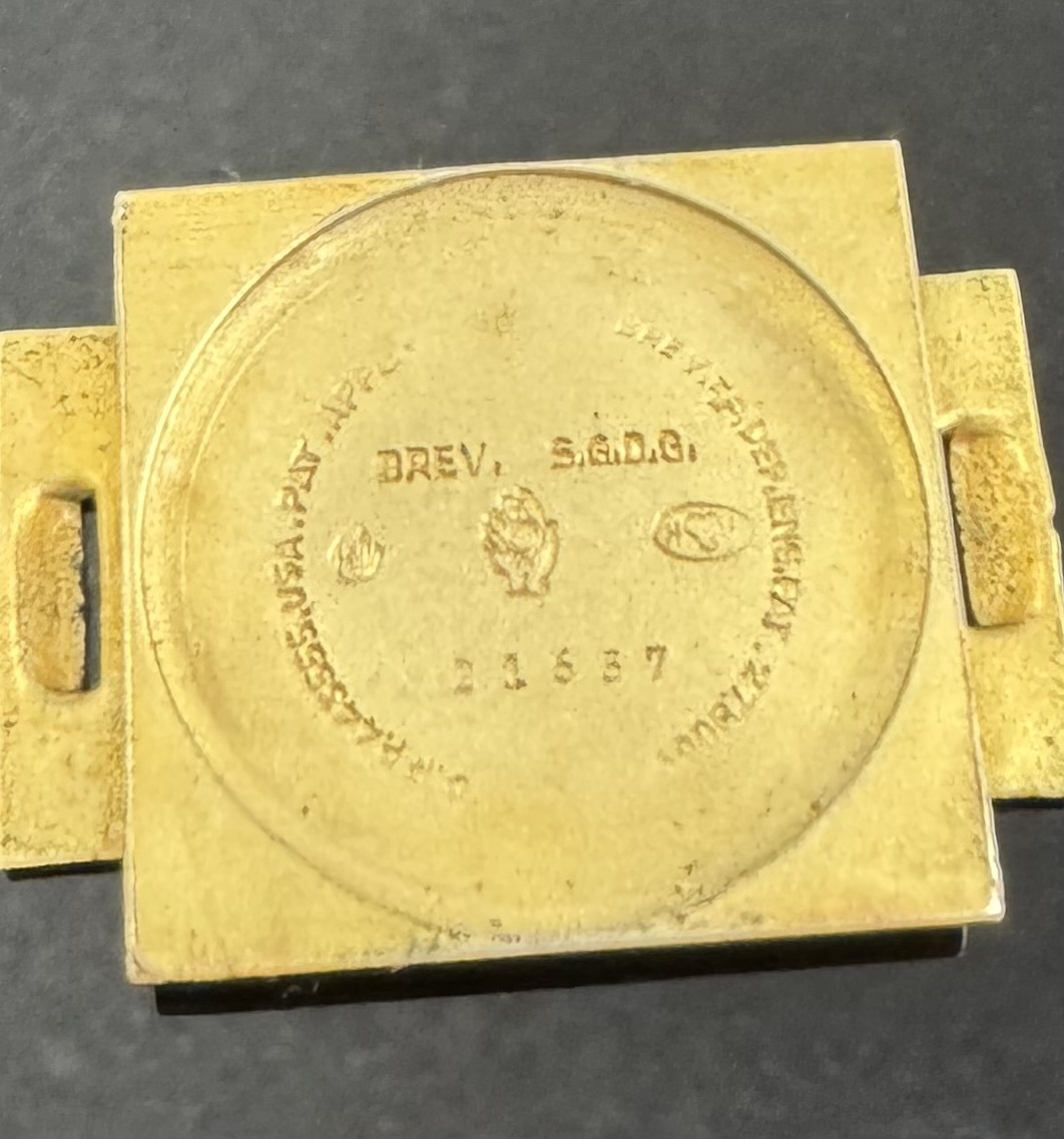 Detail h: MOVADO ERMETO Reiseuhr in Silber, Schweiz um 1938, Aufzug durch öffnen und schließen des Geh., glattes, 2-schaliges Geh., ehemals m. Leder bezogen, ...