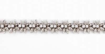 26987025a - 18 kt Gold Diamant-Armband, WG 750/000 gepr., 40 Brillanten und 120 8/8-Diamanten zus. ...
