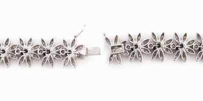 26987025c - 18 kt Gold Diamant-Armband, WG 750/000 gepr., 40 Brillanten und 120 8/8-Diamanten zus. ...