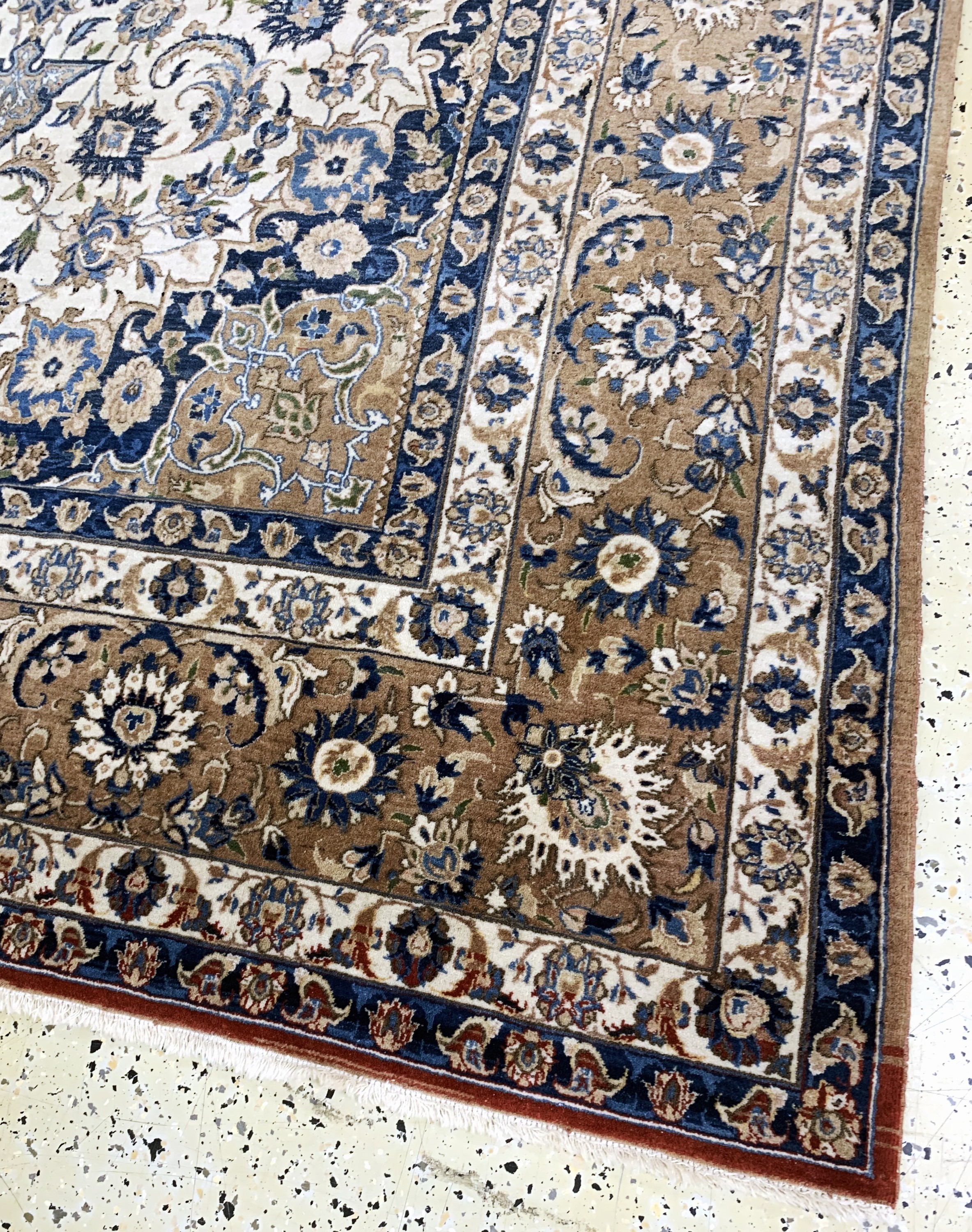 Detail e: Esfahan alt, Persien, Mitte 20.Jhd, Wolle auf Baumwolle, ca. 310 x 208 cm, verblasst, EHZ: 2