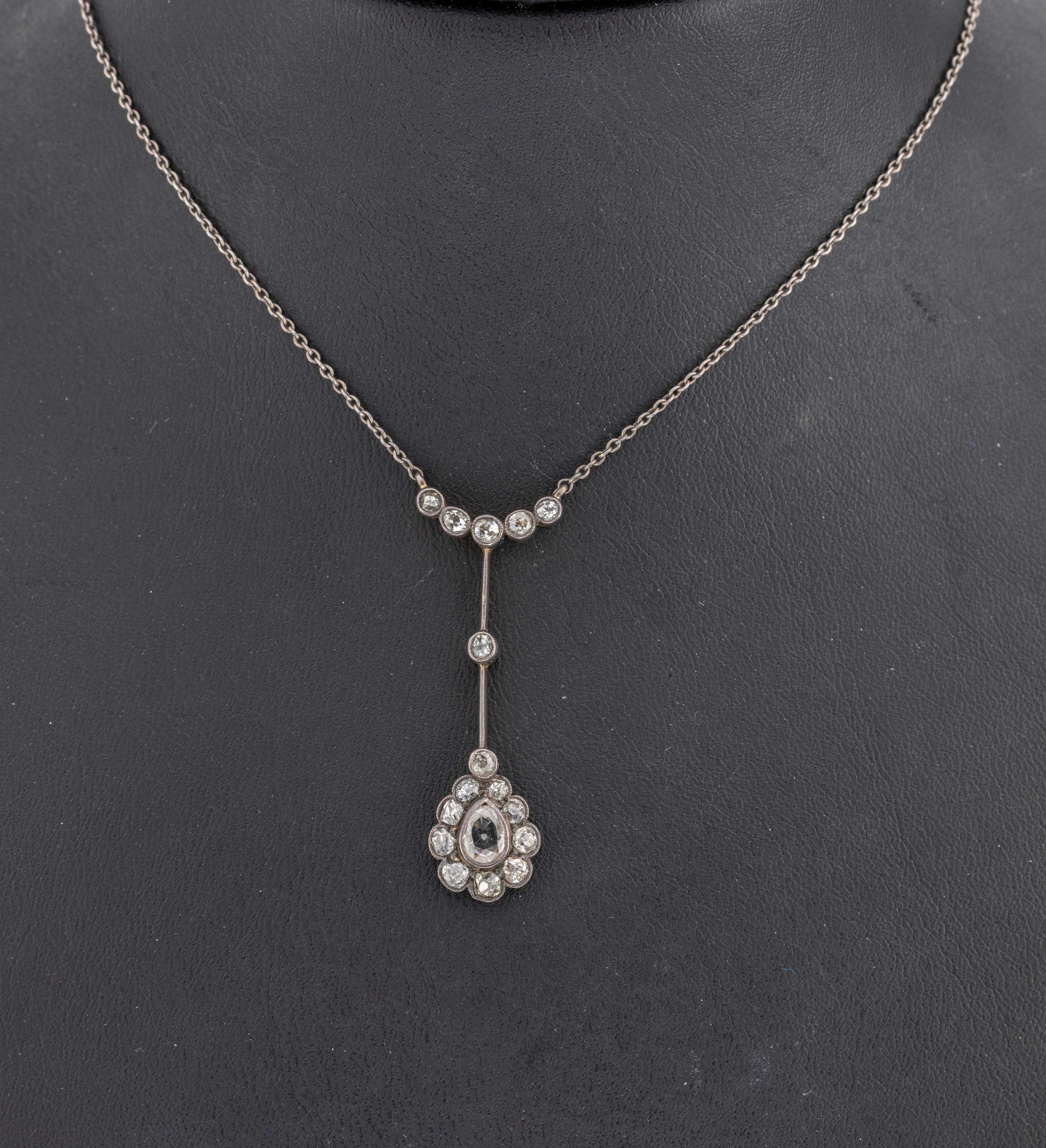14 kt Gold Diamant-Collier, um 1890, GG GG 585/000 (gepr.), schauseitig Silber, 1 facett. Diamanttropfen und 16 Altschliffdiamanten zus. ca. 1.10 ct ...