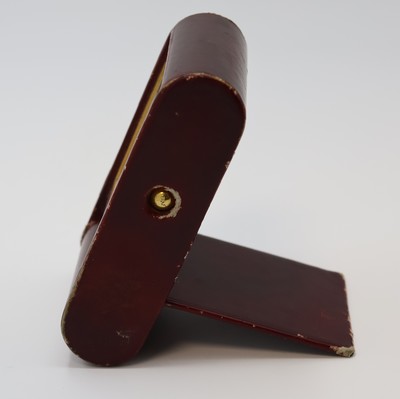 26987104a - JAEGER 2-Tage Reisewecker, Schweiz um 1940, Leder-bezogenes Metall/Holz-Geh. berieb., z. ...