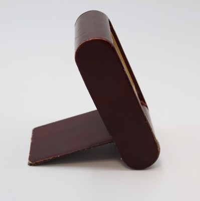 26987104b - JAEGER 2-Tage Reisewecker, Schweiz um 1940, Leder-bezogenes Metall/Holz-Geh. berieb., z. ...