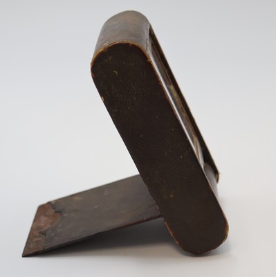 26987107b - JAEGER 2-Tage Reisewecker, Schweiz um 1935, Leder-bezogenes Metall/Holz-Geh. teils zu ...