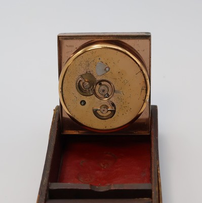 26987107g - JAEGER 2-Tage Reisewecker, Schweiz um 1935, Leder-bezogenes Metall/Holz-Geh. teils zu ...