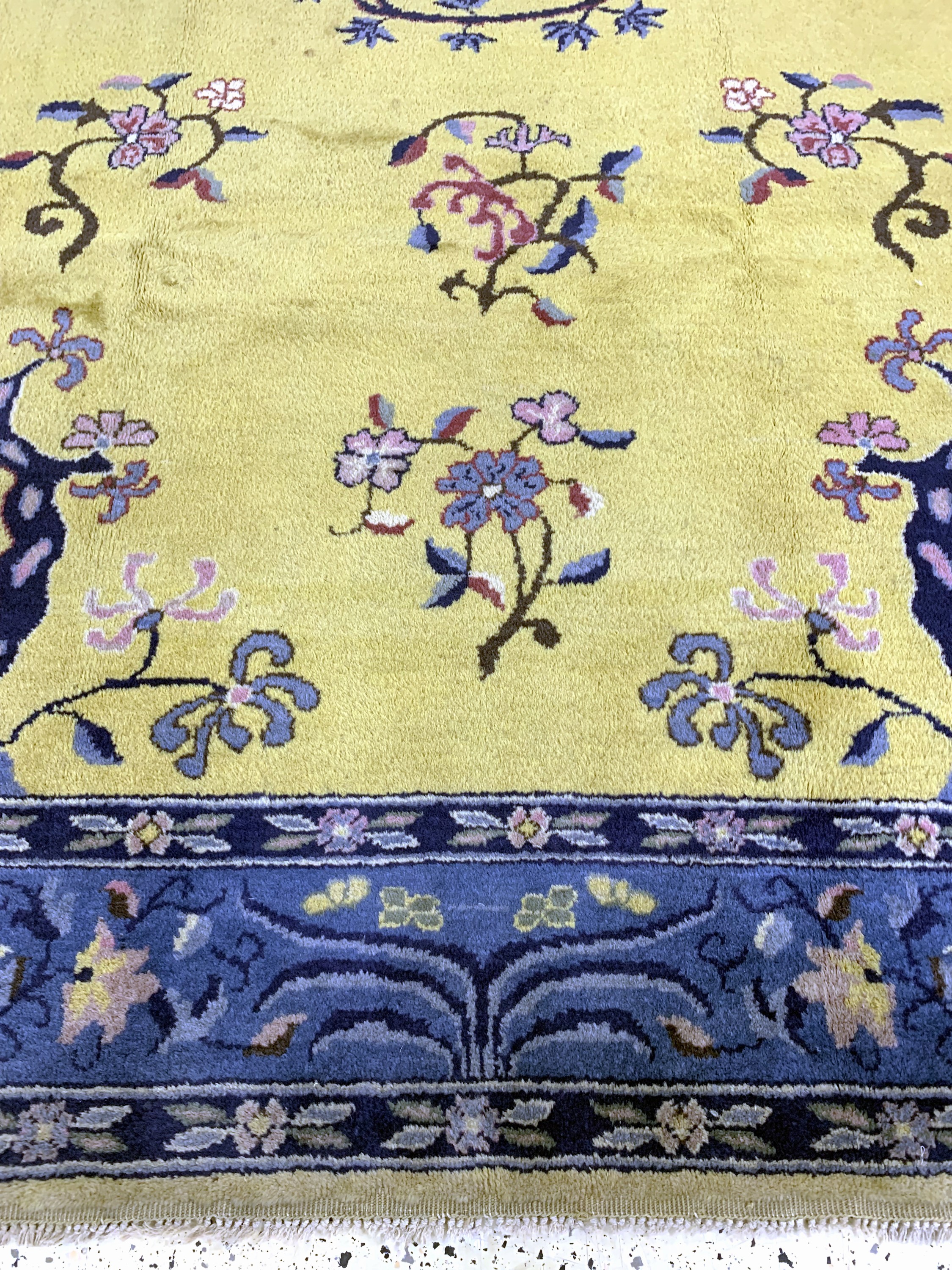 Detail g: Peking alt, Rumänien, Mitte 20.Jhd, Wolle auf Baumwolle, ca. 348 x 246 cm, EHZ: 2, (kleine Mottenfrass).