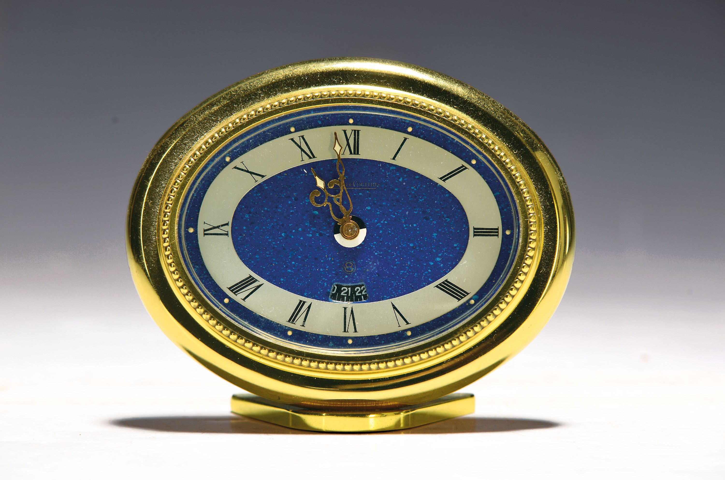 Image 26987266 - Tischuhr Jaeger-LeCoultre, um 1970, vergoldetes Gehäuse, oval liegend, Weckzeit- ...