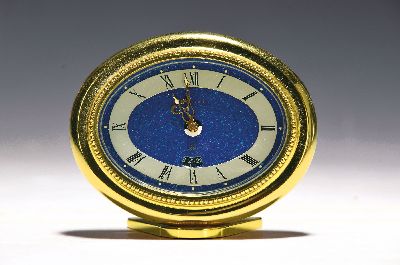 Image Tischuhr Jaeger-LeCoultre, um 1970, vergoldetes Gehäuse, oval liegend, Weckzeit- ...