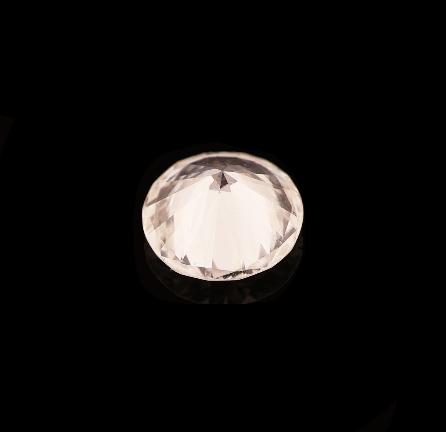 Detail b: Loser Brillant 0.25 ct feines Weiß/vs