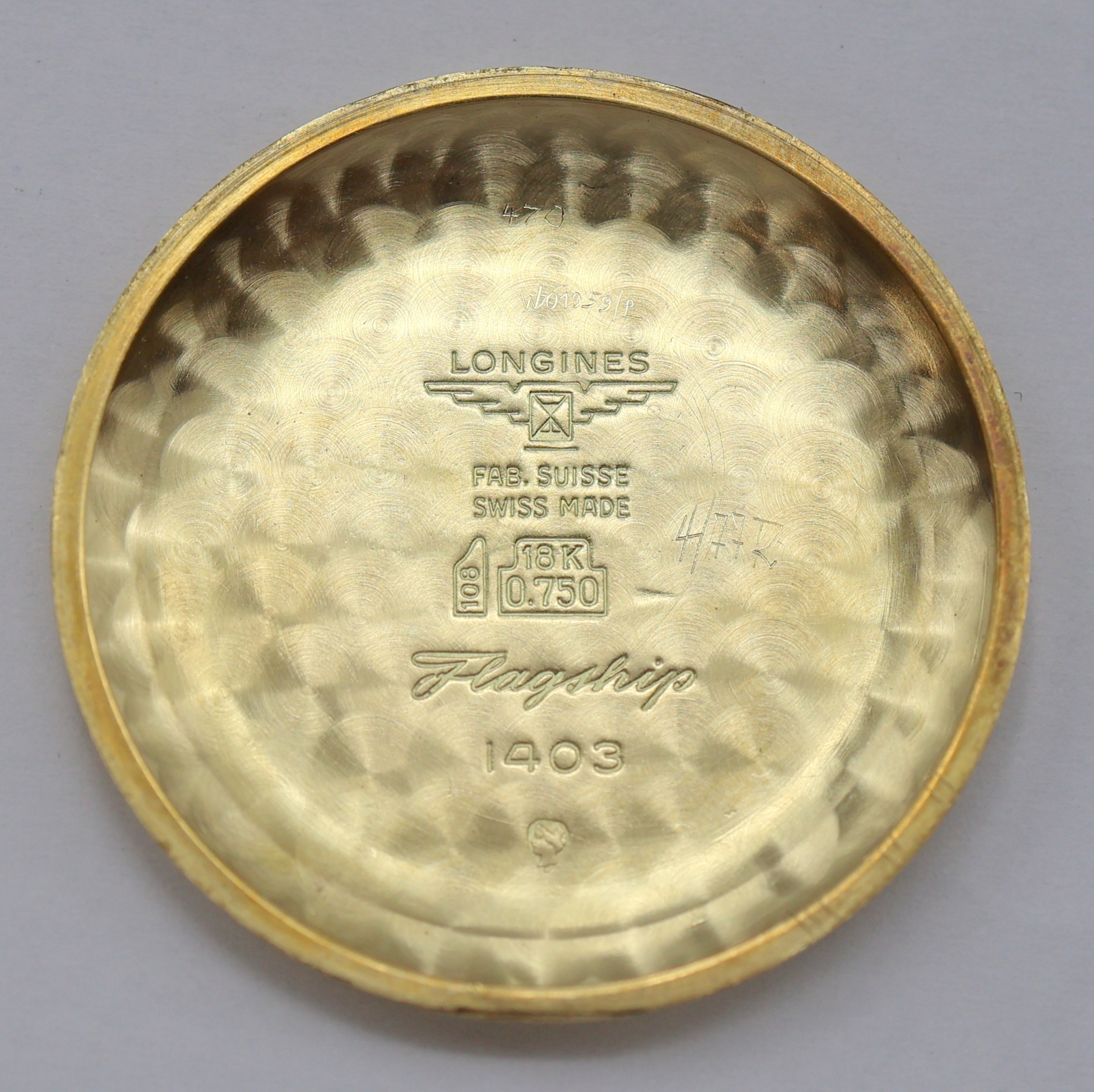 Detail i: LONGINES Flagship Herrenarmbanduhr in GG 750/000 Referenz 1403, Schweiz um 1965, Automatik, Boden m. Relief-Darst. eines Segelschiffs u. Glasrand ...