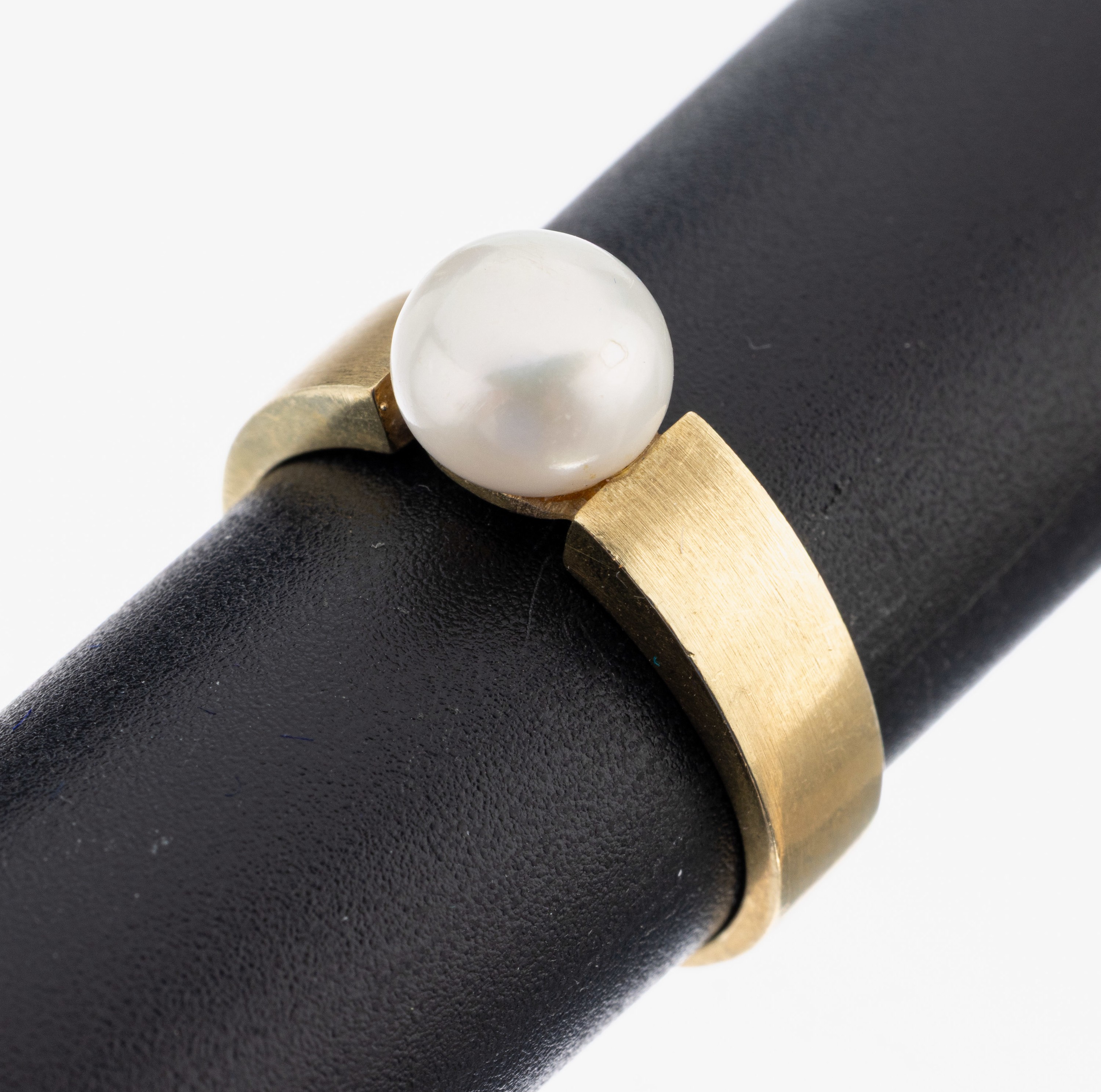 14 kt Gold Perl-Ring, GG 585/000, l. rosef. Zuchtperle, D. ca. 7.7 mm, RW 57, ca. 3.7 g