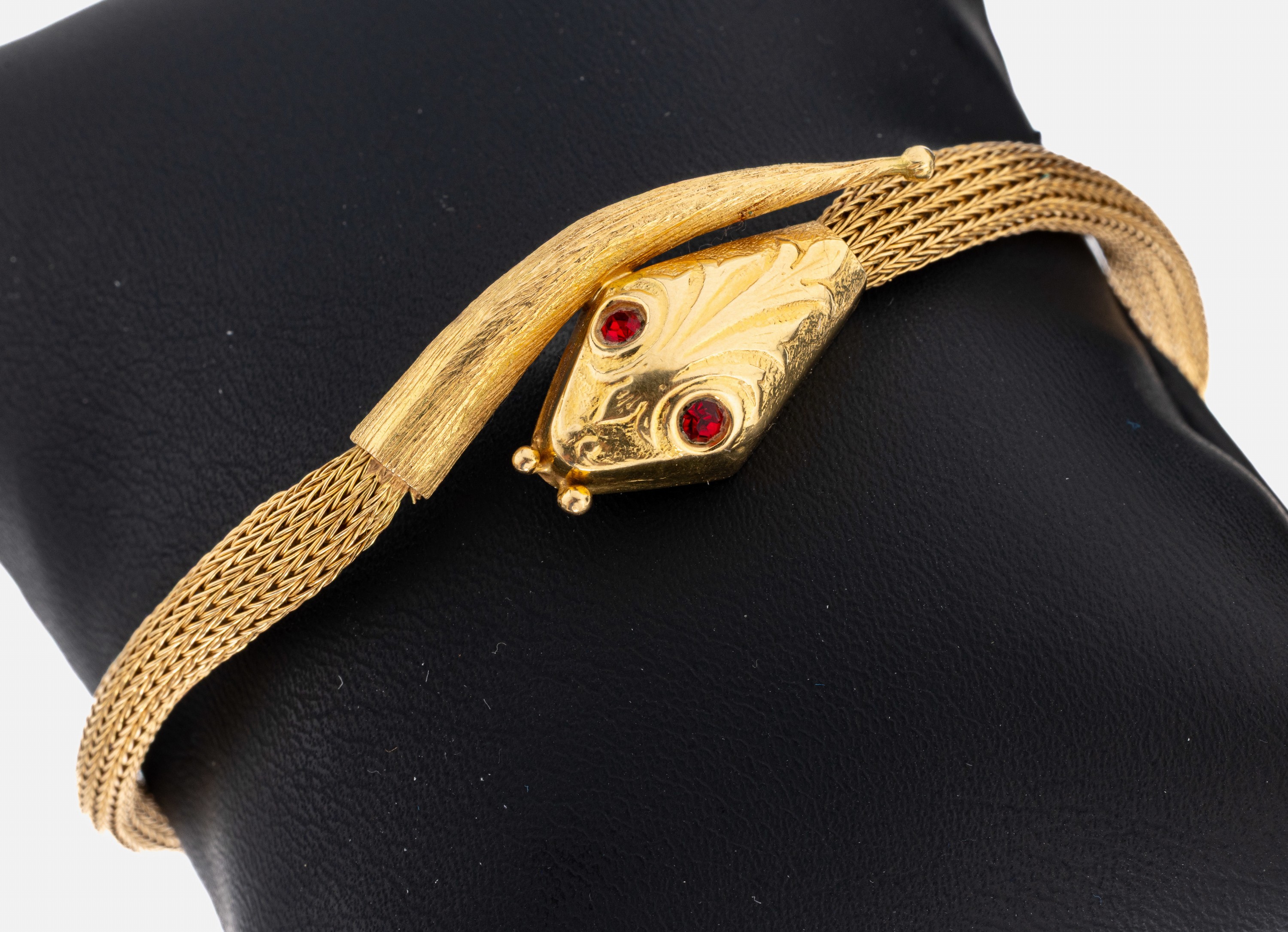 Image 26987493 - 18 kt Gold Armband ´Schlange´, GG 750/000, Kopf und Schwanz graviert und strukturiert, ...