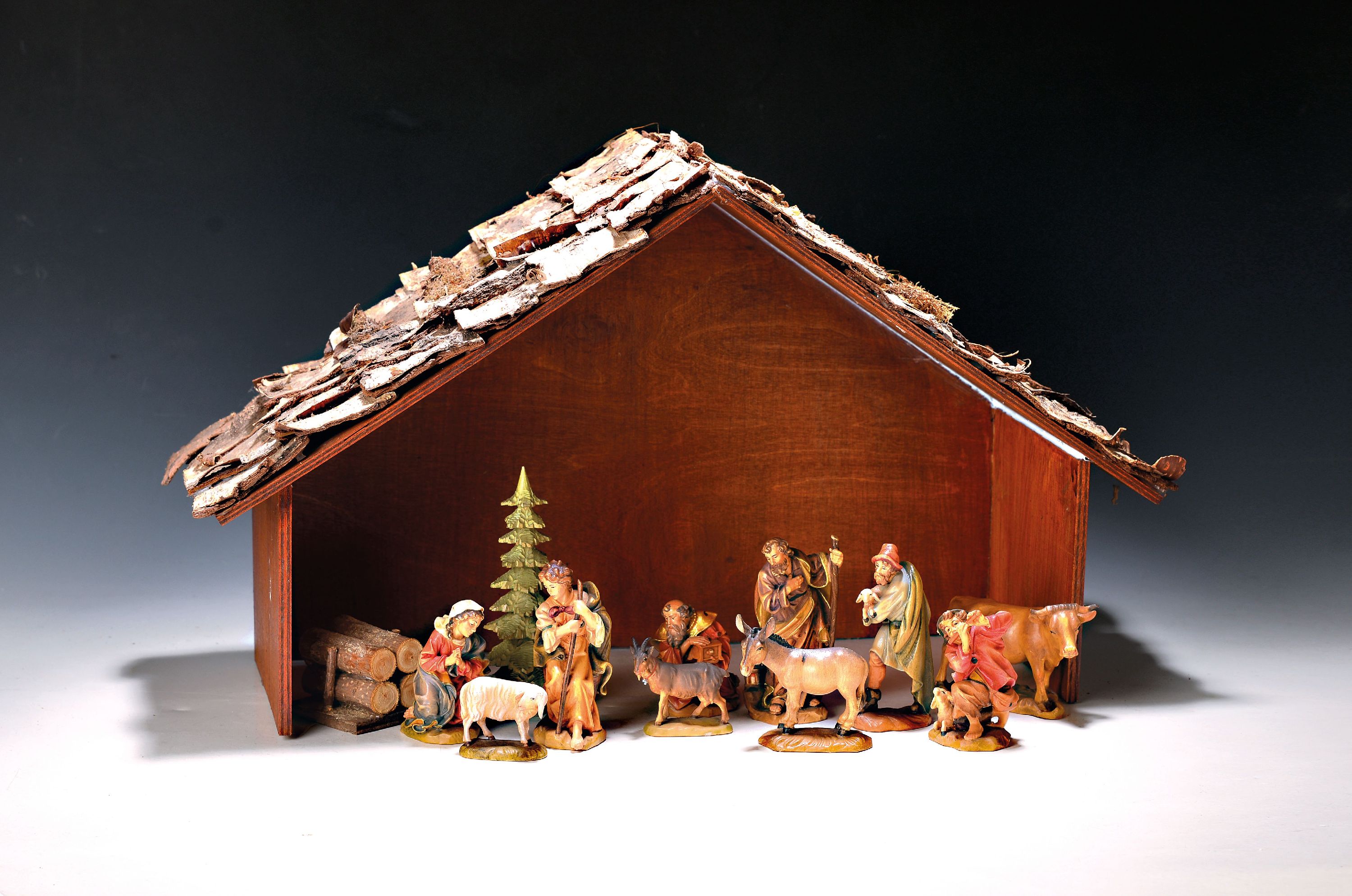 Image 26987498 - Weihnachtskrippe, Nebelhorn Holzschnitzerei, Alois Ohmayer, Oberstdorf, 2. Hälfte 20. ...