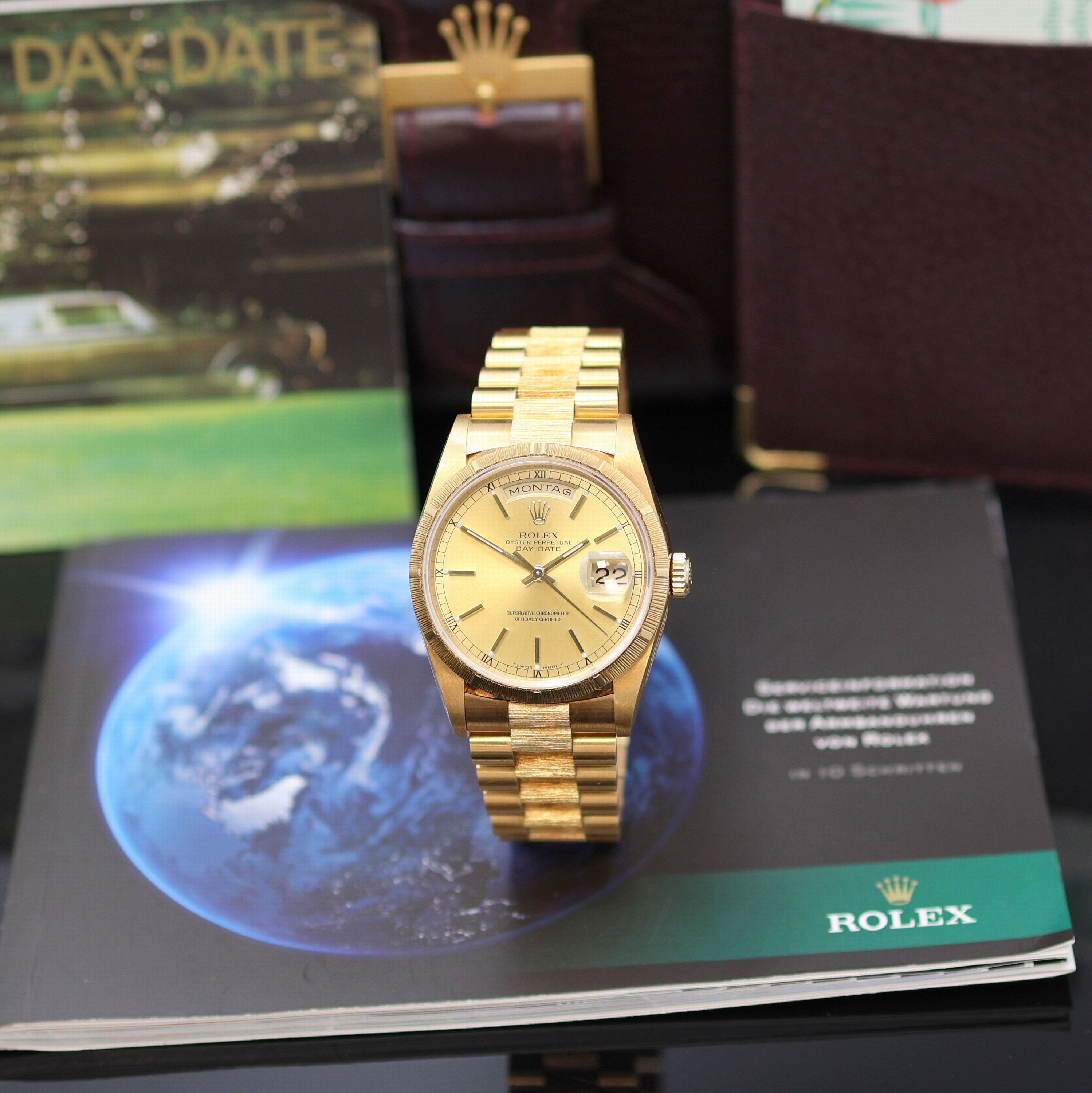 Detail a: ROLEX selten gut erhaltene Oyster Perpetual Day-Date Herrenarmbanduhr in GG 750/000 Referenz 18248, Schweiz verk. lt. beil. Zertifikat 03/1995, ...