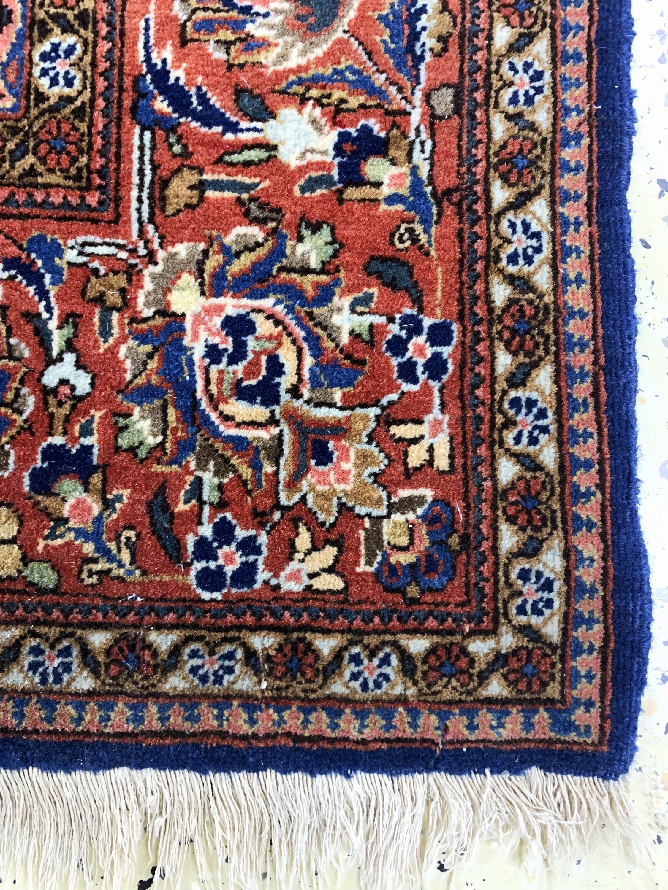 Detail e: Keschan Kork alt, Persien, Anfang 20.Jhd, Korkwolle auf Baumwolle, ca. 210 x 130 cm, Mottenfraß, EHZ: 2
