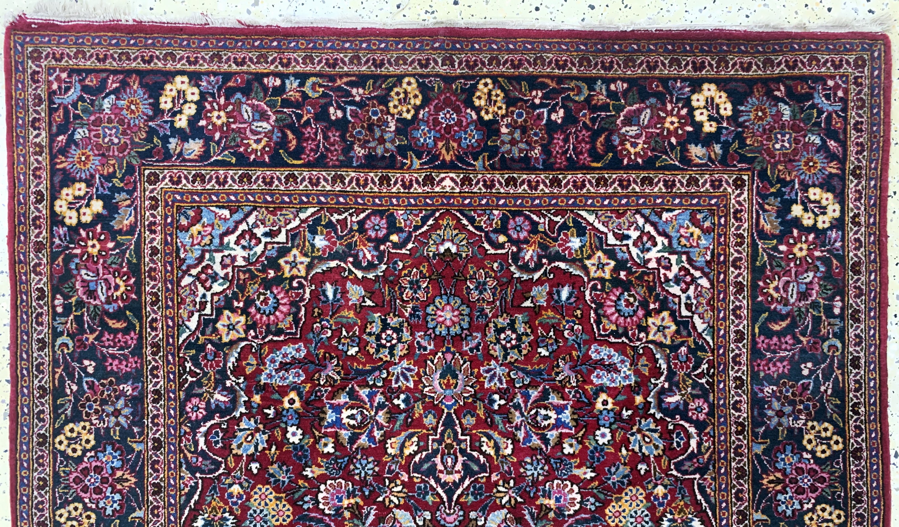 Detail a: Keschan alt, Persien, Mitte 20.Jhd, Wolle auf Baumwolle, ca. 210 x 133 cm, Mottenfraß, EHZ: 2