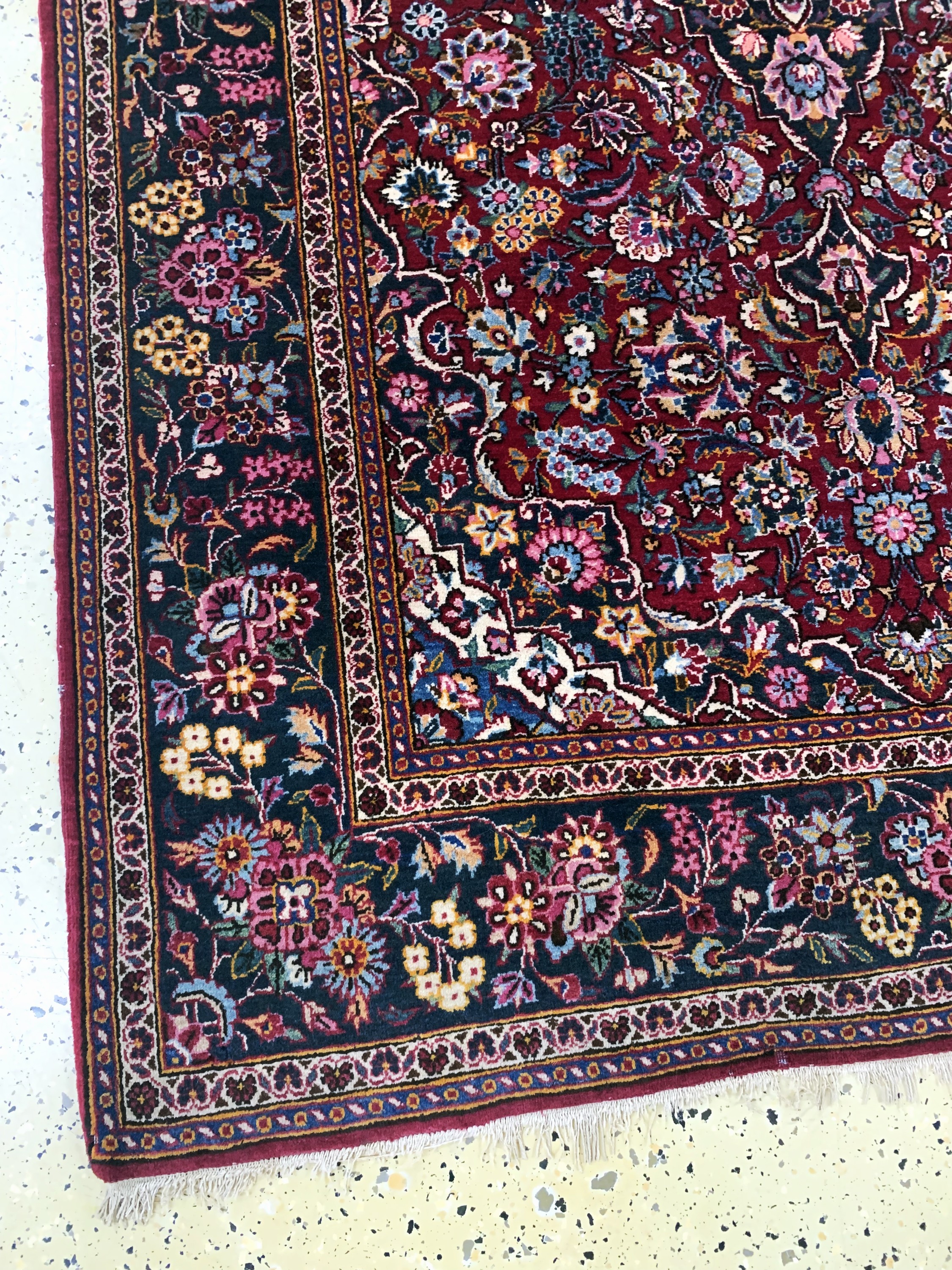 Detail c: Keschan alt, Persien, Mitte 20.Jhd, Wolle auf Baumwolle, ca. 210 x 133 cm, Mottenfraß, EHZ: 2