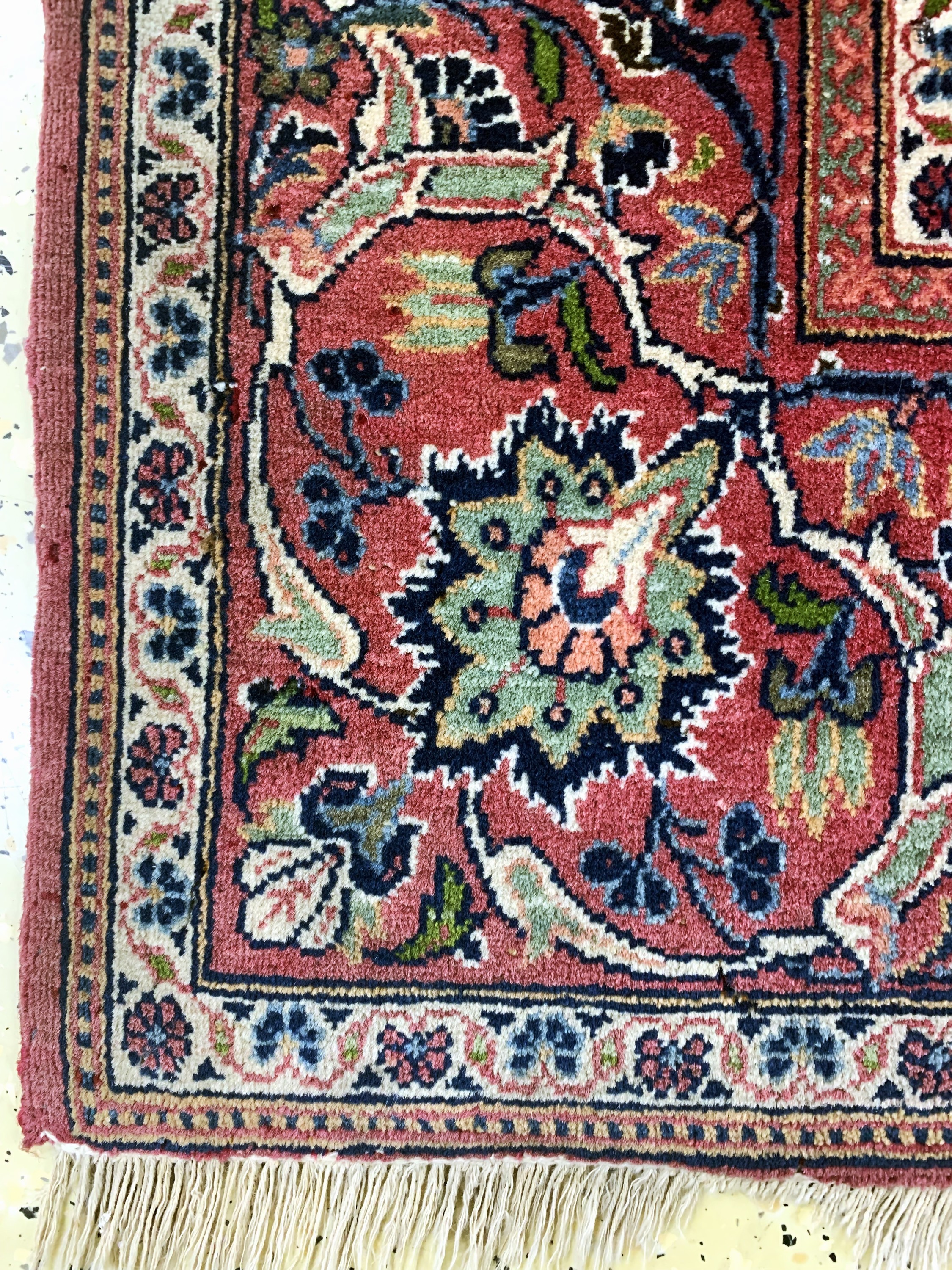 Detail e: Keschan Kork alt, Persien, Anfang 20.Jhd, Korkwolle auf Baumwolle, ca. 215 x 140 cm, Mottenfraß, EHZ: 2