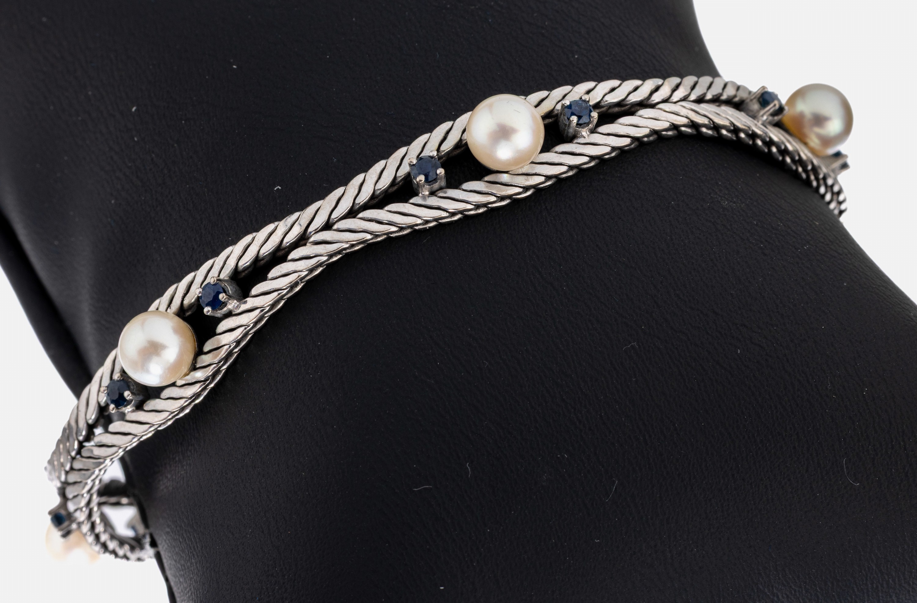 Image 26987742 - 14 kt Gold Perl-Saphir-Armband, WG 585/000,5 weiße Zuchtperlen, 10 rundfacett. ...