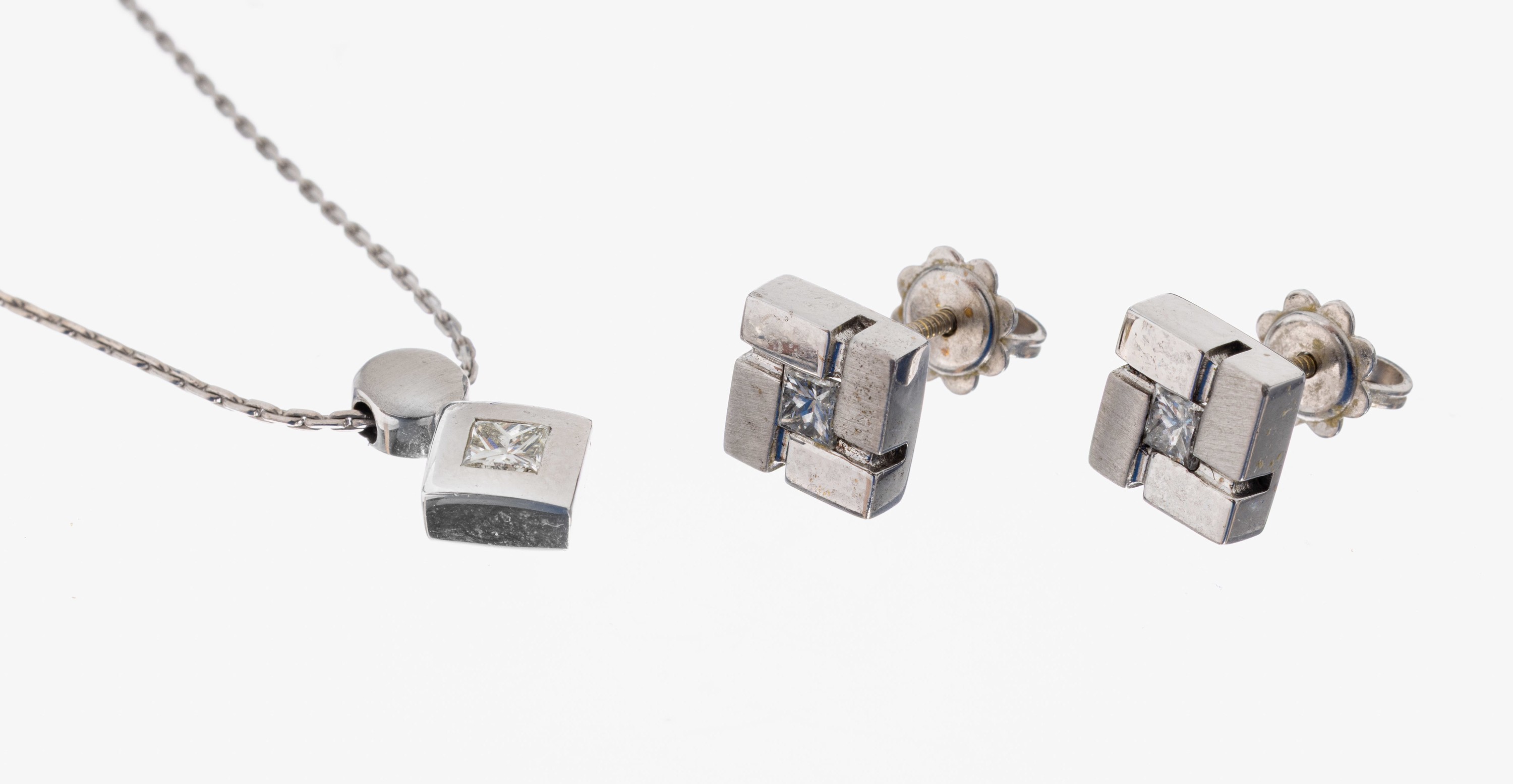 Image 26987887 - 18 kt Gold Diamant-Schmuckset, WG 750/000, ´Mattisse´, best. aus: Paar Ohrstecker mit 2 ...