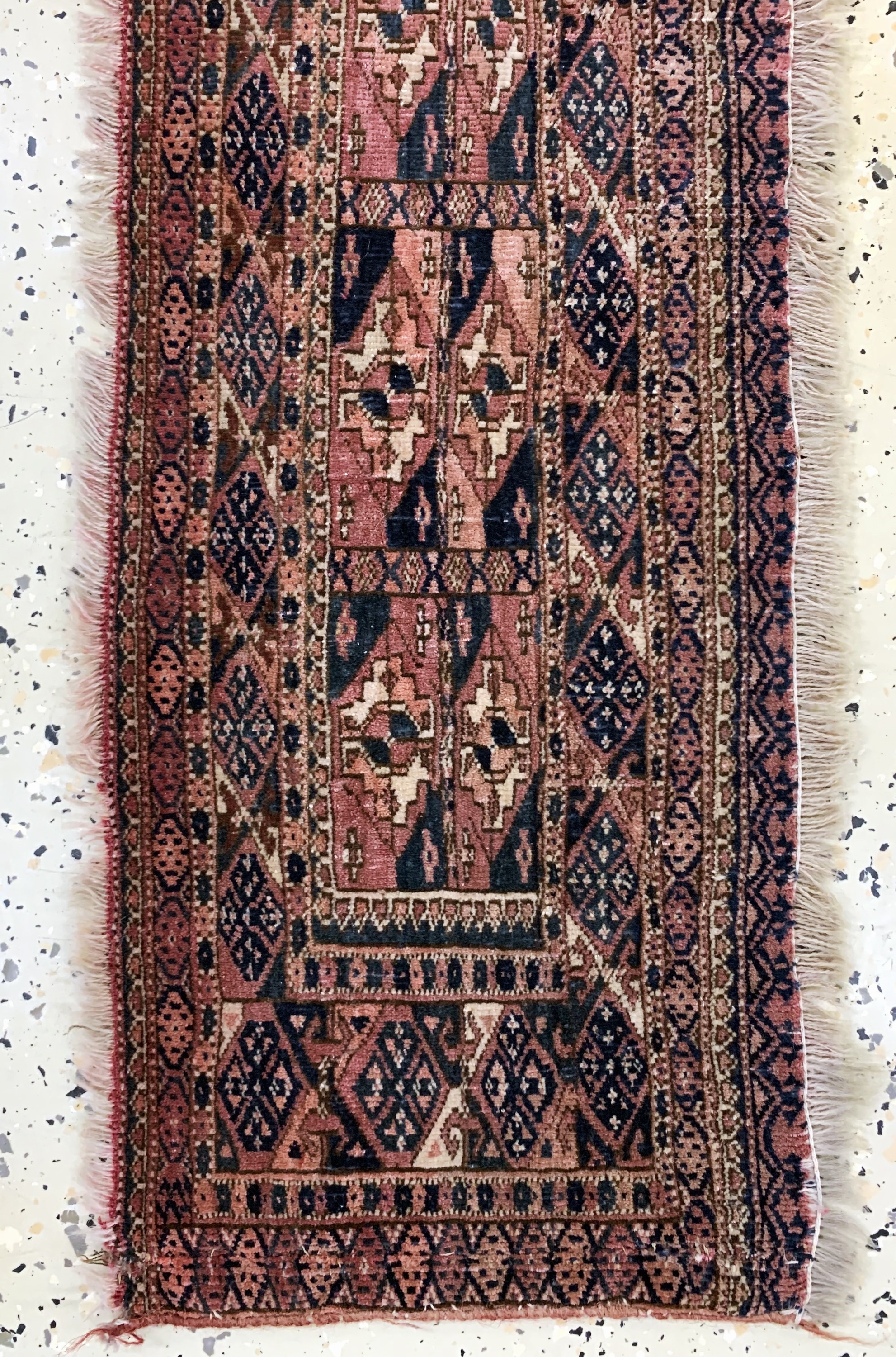 Detail b: Tekke Torba, Turkmenistan, Anfang 20.Jhd., Wolle auf Wolle, ca. 98 x 30 cm, EHZ: 3