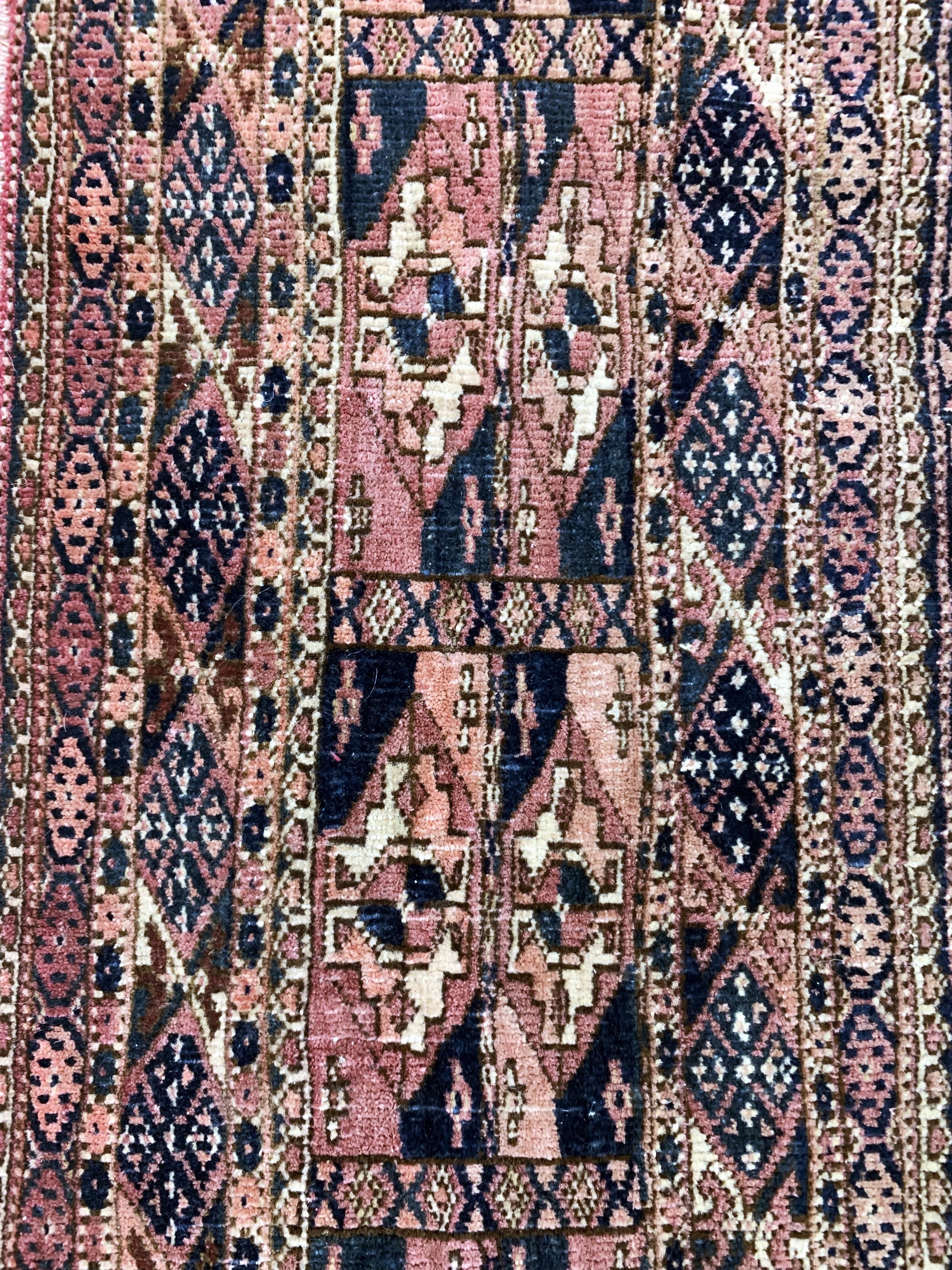 Detail c: Tekke Torba, Turkmenistan, Anfang 20.Jhd., Wolle auf Wolle, ca. 98 x 30 cm, EHZ: 3