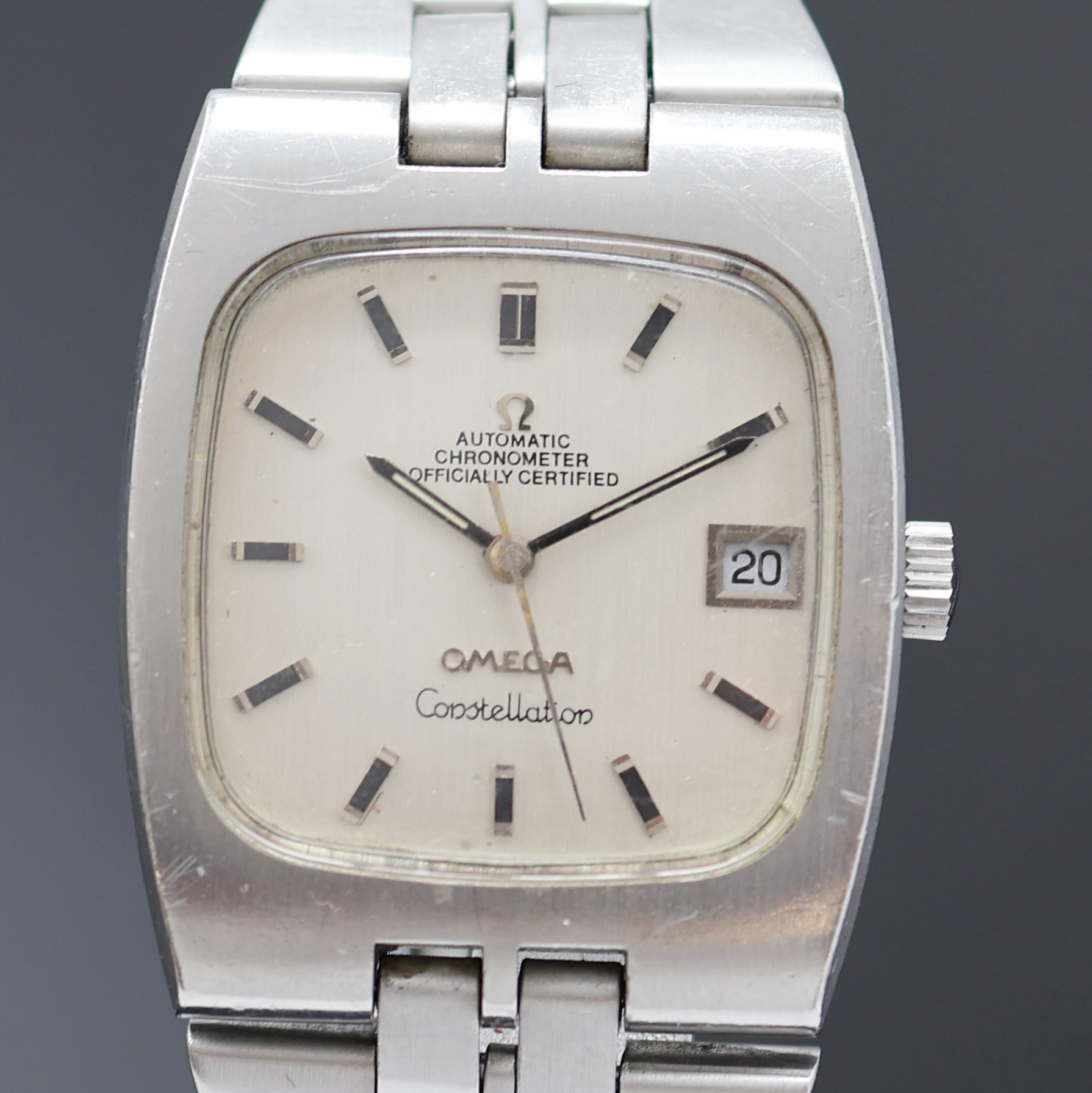 Detail a: OMEGA Constellation Armbandchronometer in Edelstahl Referenz 168.047, Schweiz um 1969, Automatik, rechteck., 3-teil. Geh. inkl. integr. orig. ...