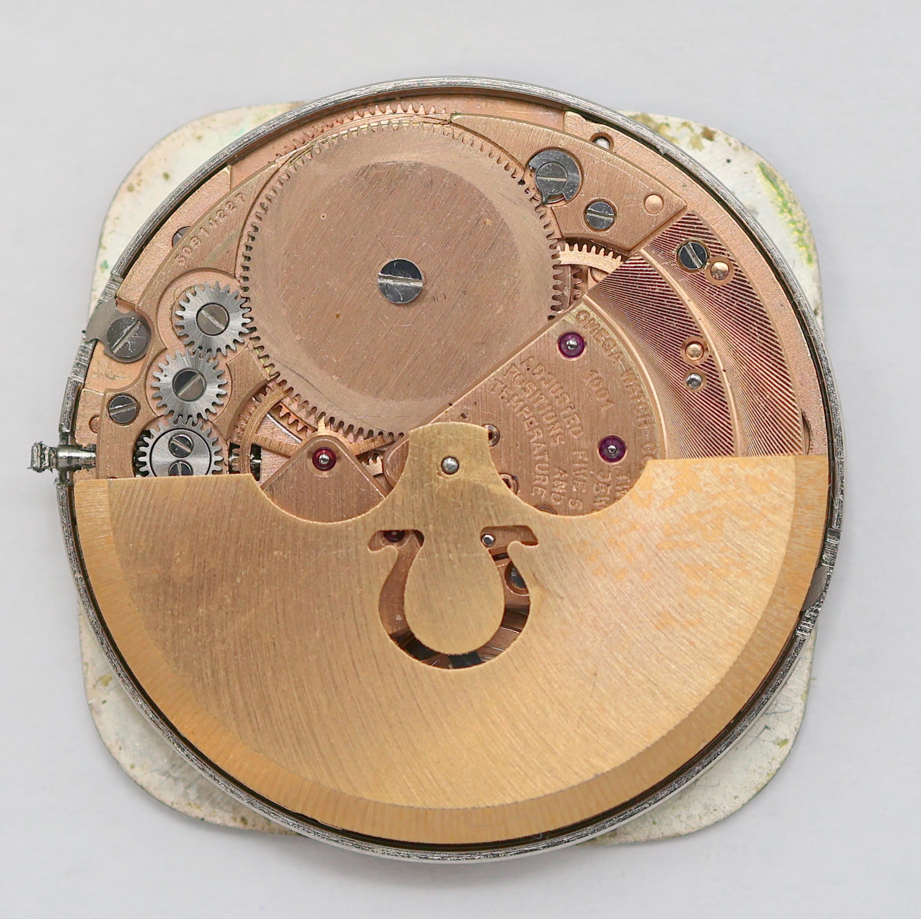 Detail e: OMEGA Constellation Armbandchronometer in Edelstahl Referenz 168.047, Schweiz um 1969, Automatik, rechteck., 3-teil. Geh. inkl. integr. orig. ...