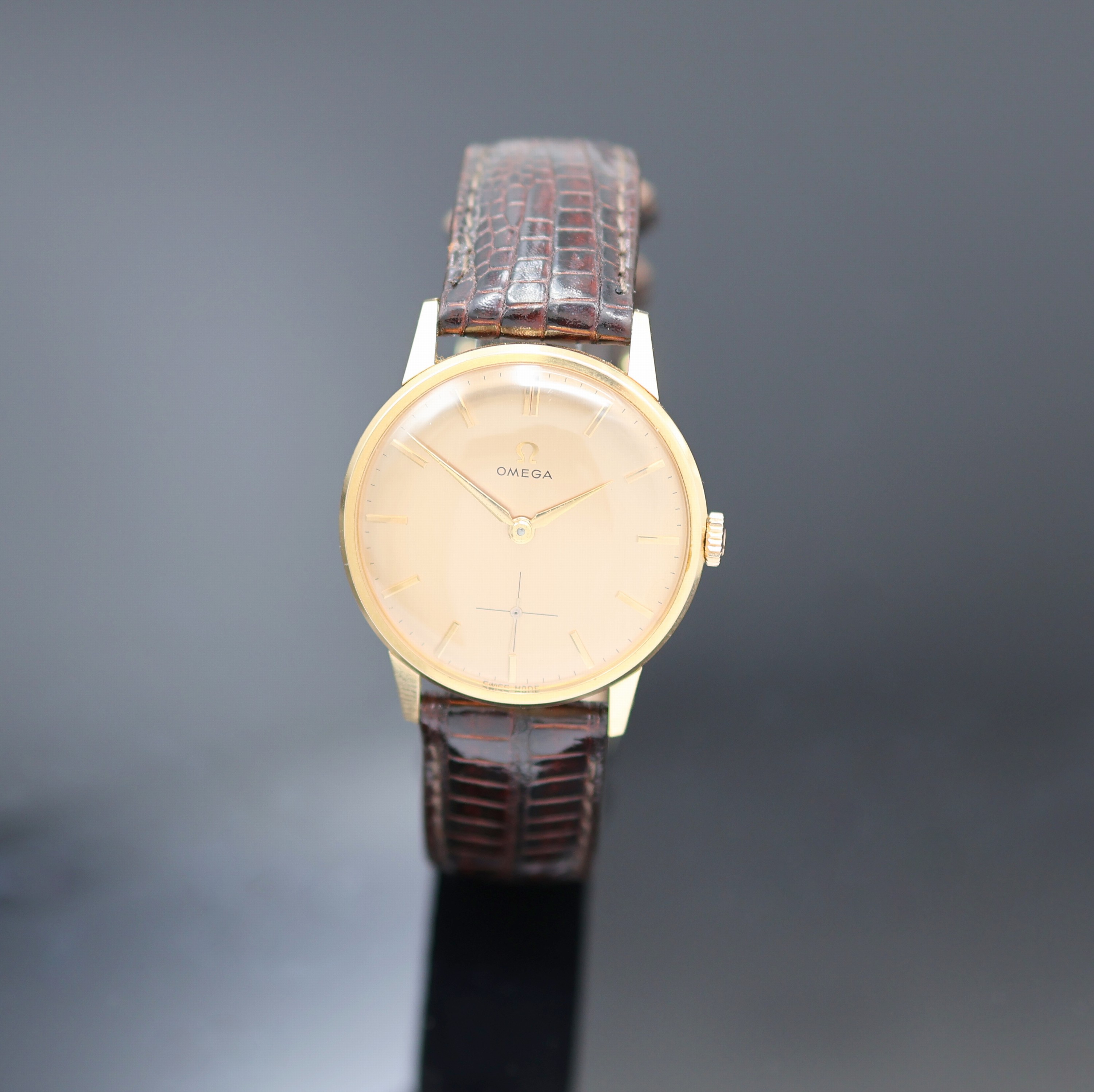 Image 26988314 - OMEGA Armbanduhr in RG 750/000 Referenz 14715 61, Schweiz um 1963, Handaufzug, 3-teil. ...