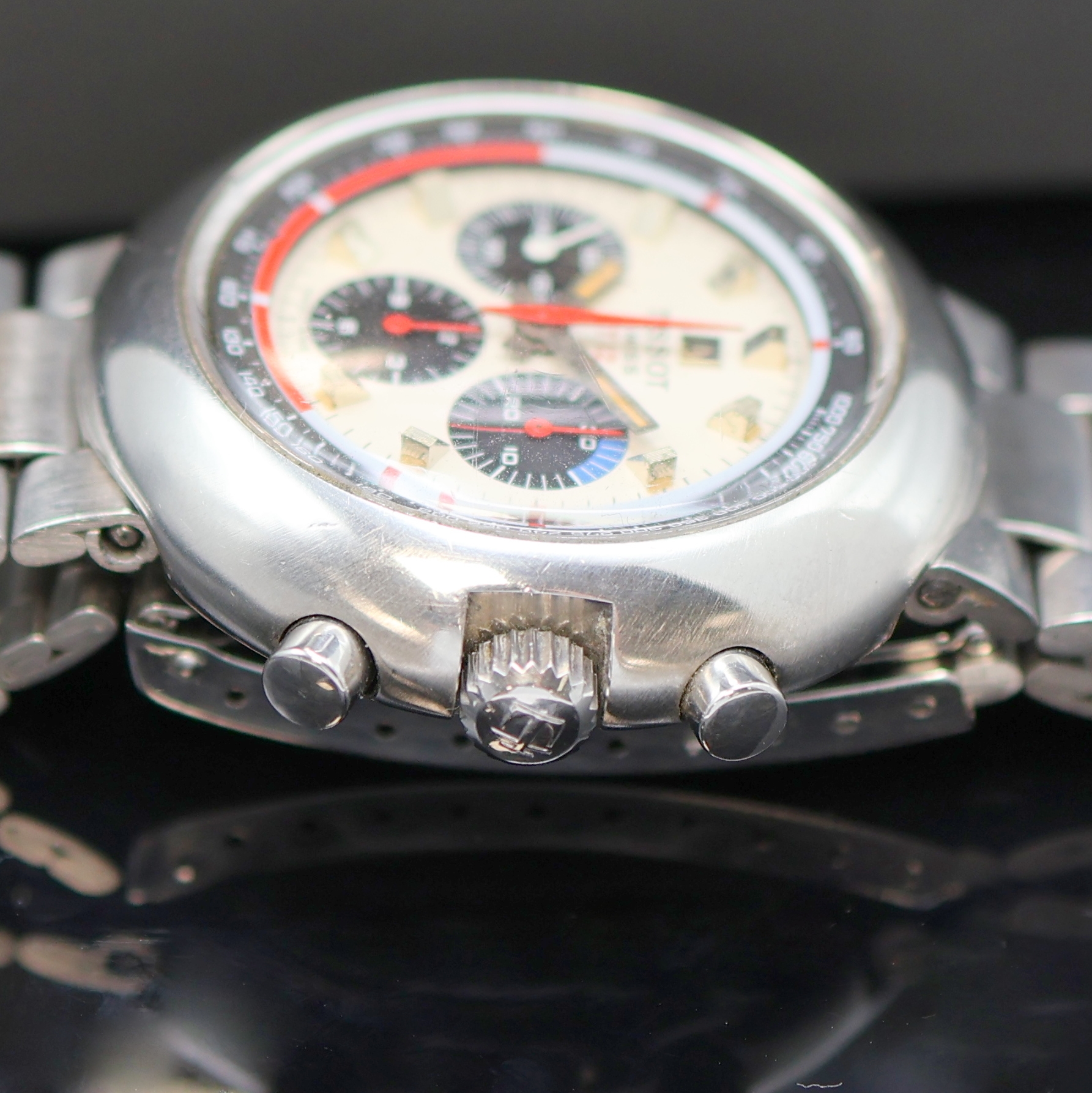 Detail c: TISSOT T12 Armbandchronograph in Edelstahl Referenz 40504, Schweiz um 1968, Handaufzug, 2-teil. Geh. inkl. original Gay Freres Band m. Faltschl., ...