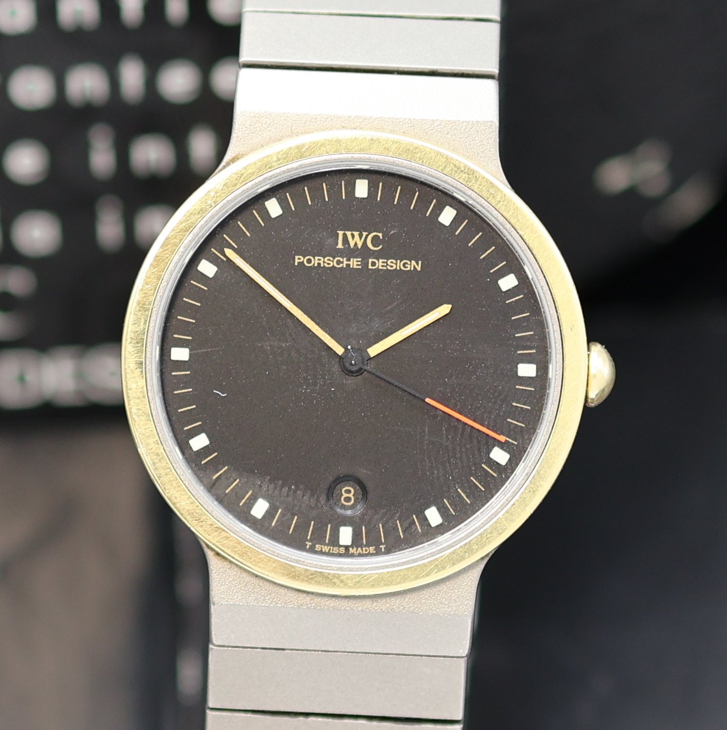 Detail a: IWC Porsche Design "Ultra Sportivo" Armbanduhr in Titan Referenz IW3335, Schweiz um 1990er Jahre, quarz, 3-teil. Geh. inkl. Gliederband m. ...