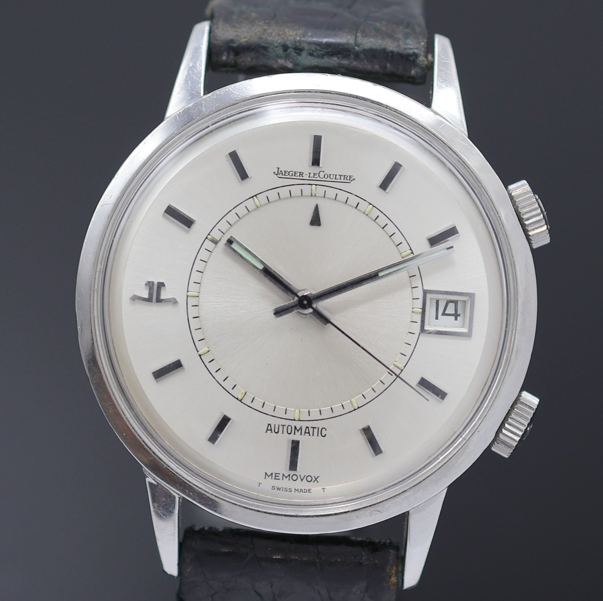 Detail a: Jaeger-LeCoultre Armbandwecker Modell Memovox in Stahl Referenz E875, Automatik, Schweiz um 1975, Boden verschr., vers. Zifferbl. m. aufgel. ...