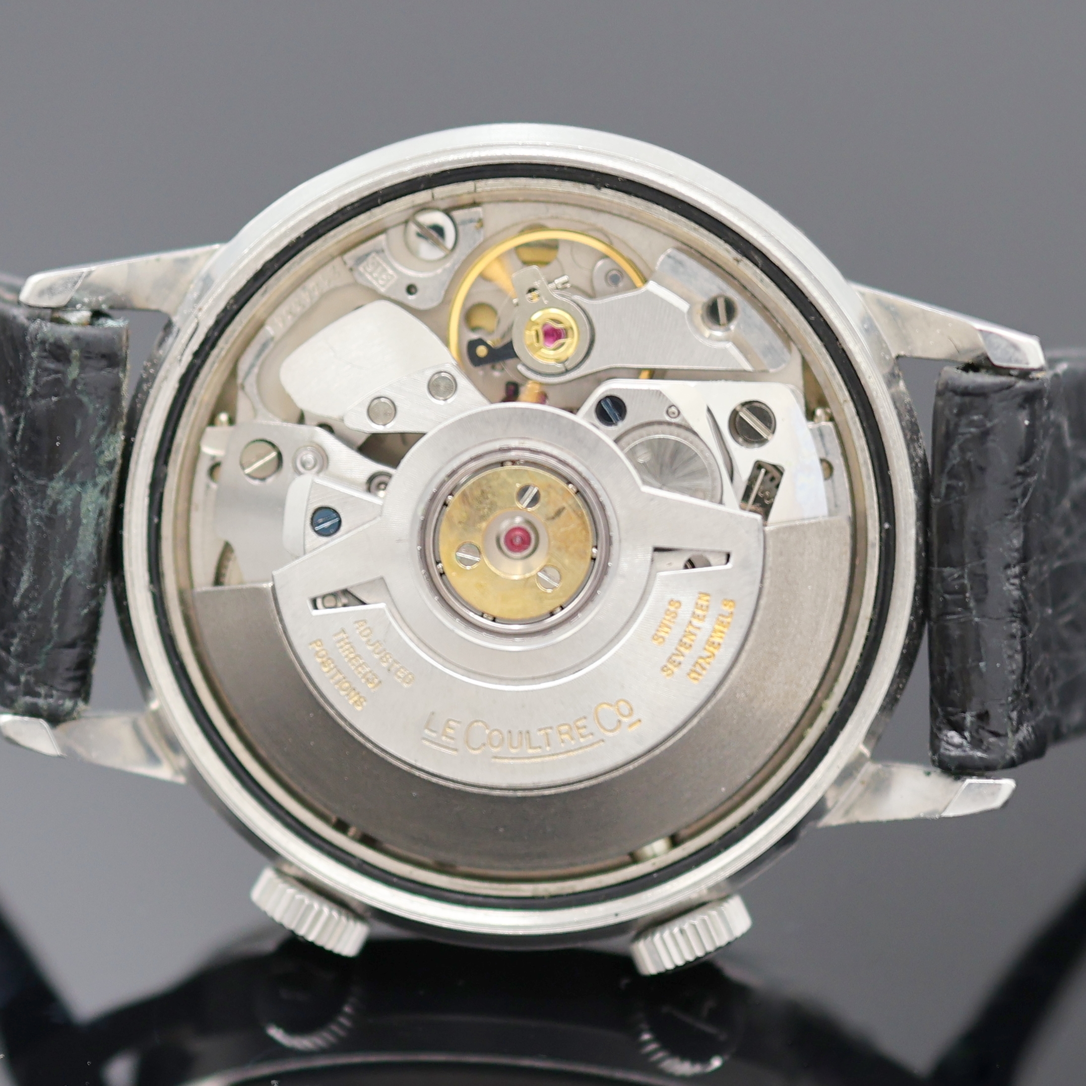 Detail e: Jaeger-LeCoultre Armbandwecker Modell Memovox in Stahl Referenz E875, Automatik, Schweiz um 1975, Boden verschr., vers. Zifferbl. m. aufgel. ...
