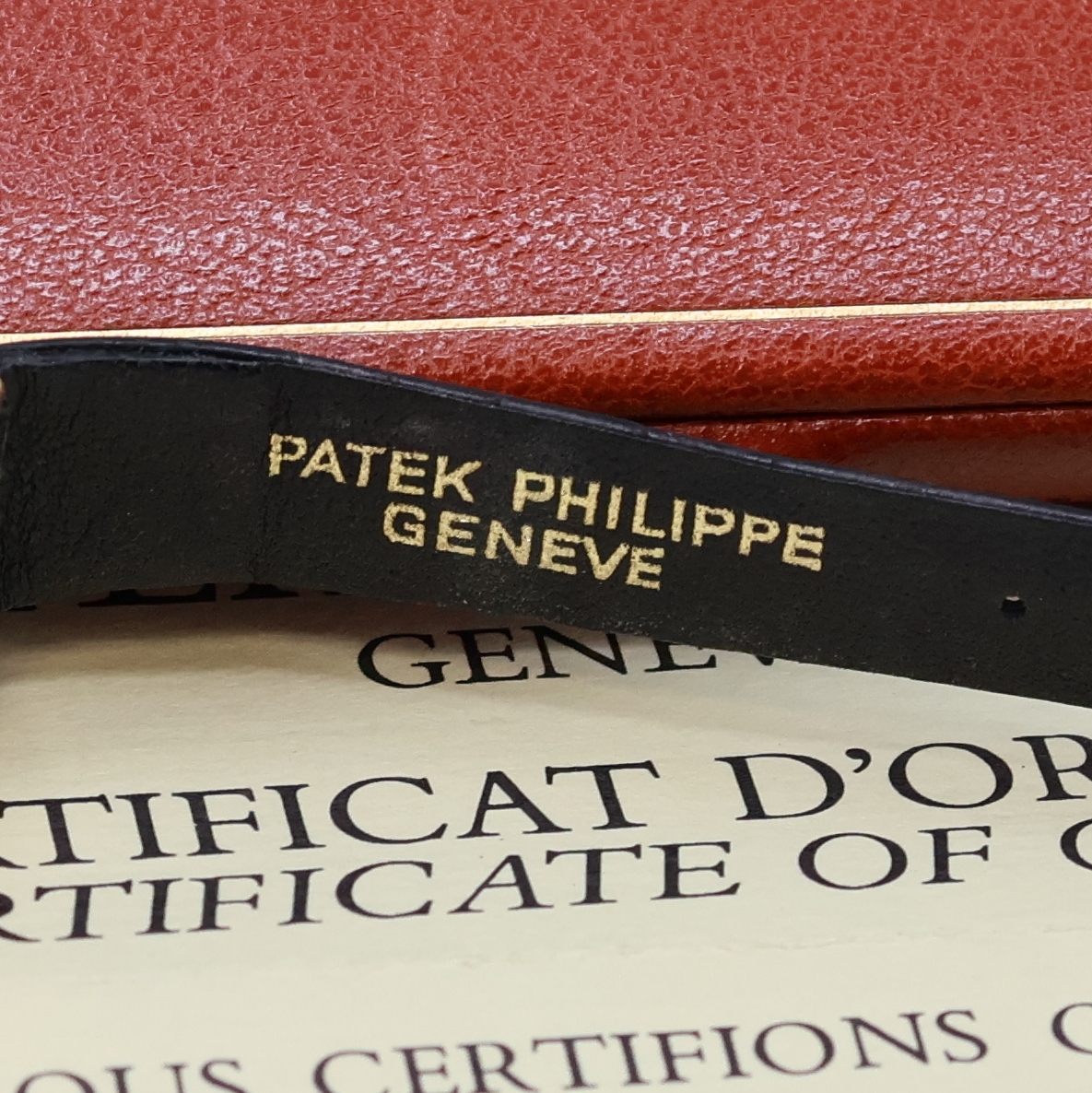 Detail d: PATEK PHILIPPE Ellipse d´Or seltene Damenarmbanduhr in GG 750/000 Referenz 4461, Handaufzug, Schweiz um 1975, 2-teil. Geh. inkl. orig. Lederband m. ...