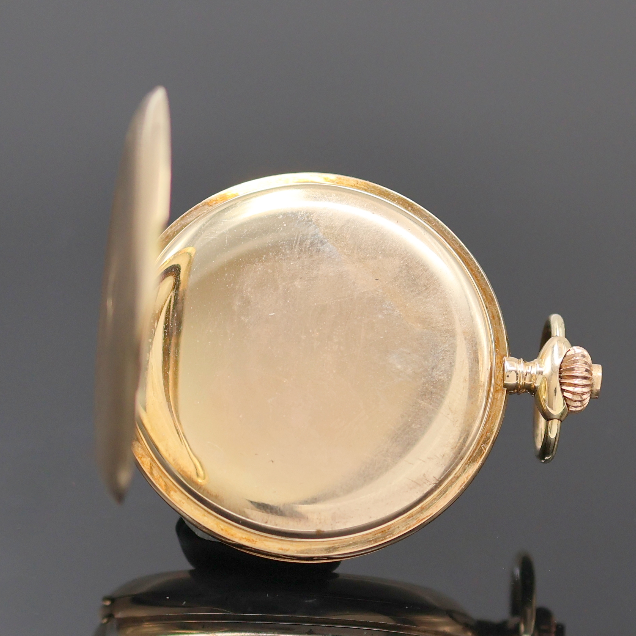 Detail d: Herrensavonette in GG 585/000, um 1930, guill. 2-Deckel Goldgeh. l. dell., verg. Cuv., verg. Zifferbl. m. aufgel. Breguet- Zahlen, Breguet-Zeiger, ...