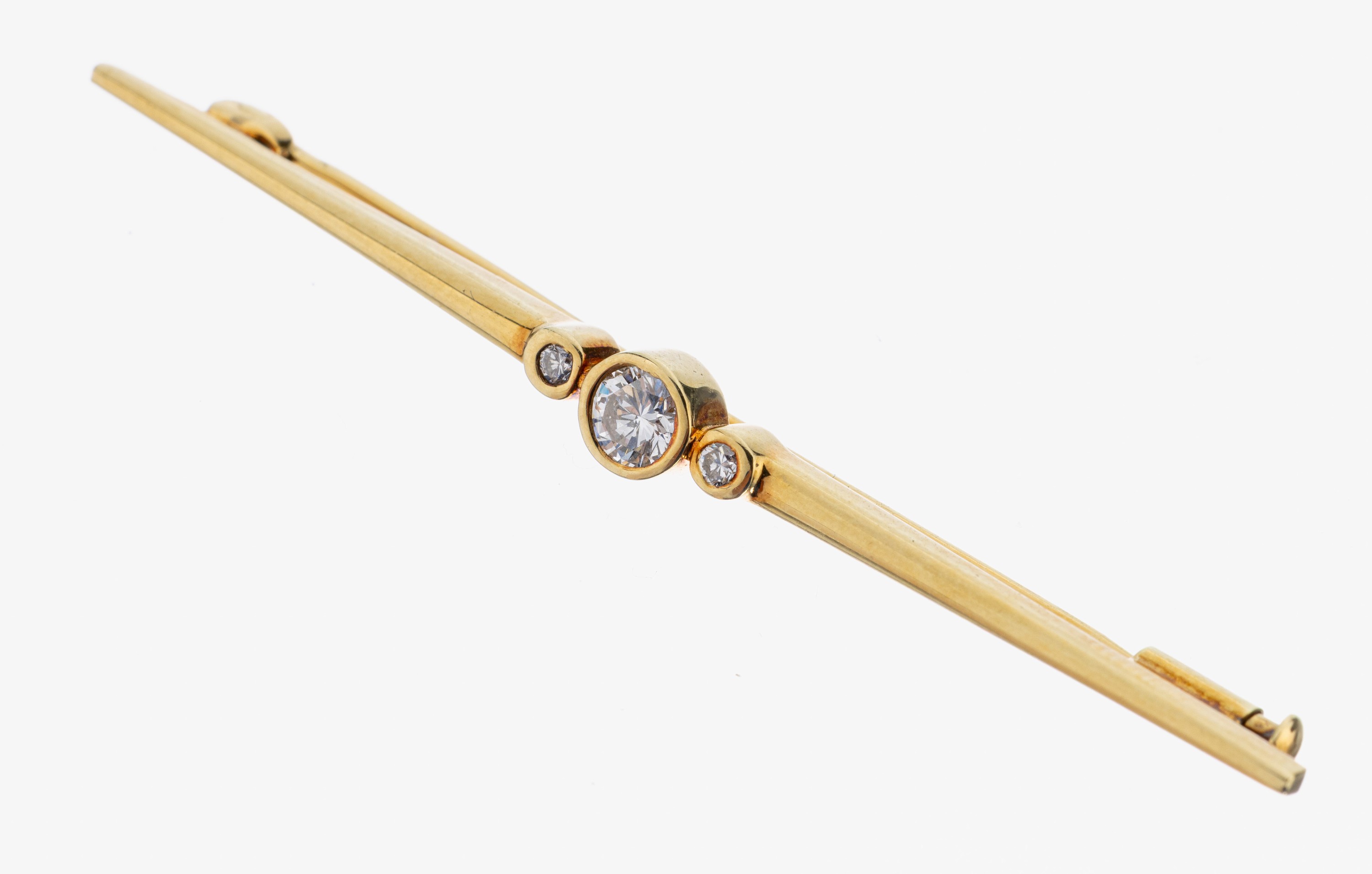 14 kt Gold Brillant Brosche, GG 585/000, 3 Brillanten zus. ca. 0.29 ct Weiß/vs, ca. 6 cm, ca. 3.52 g