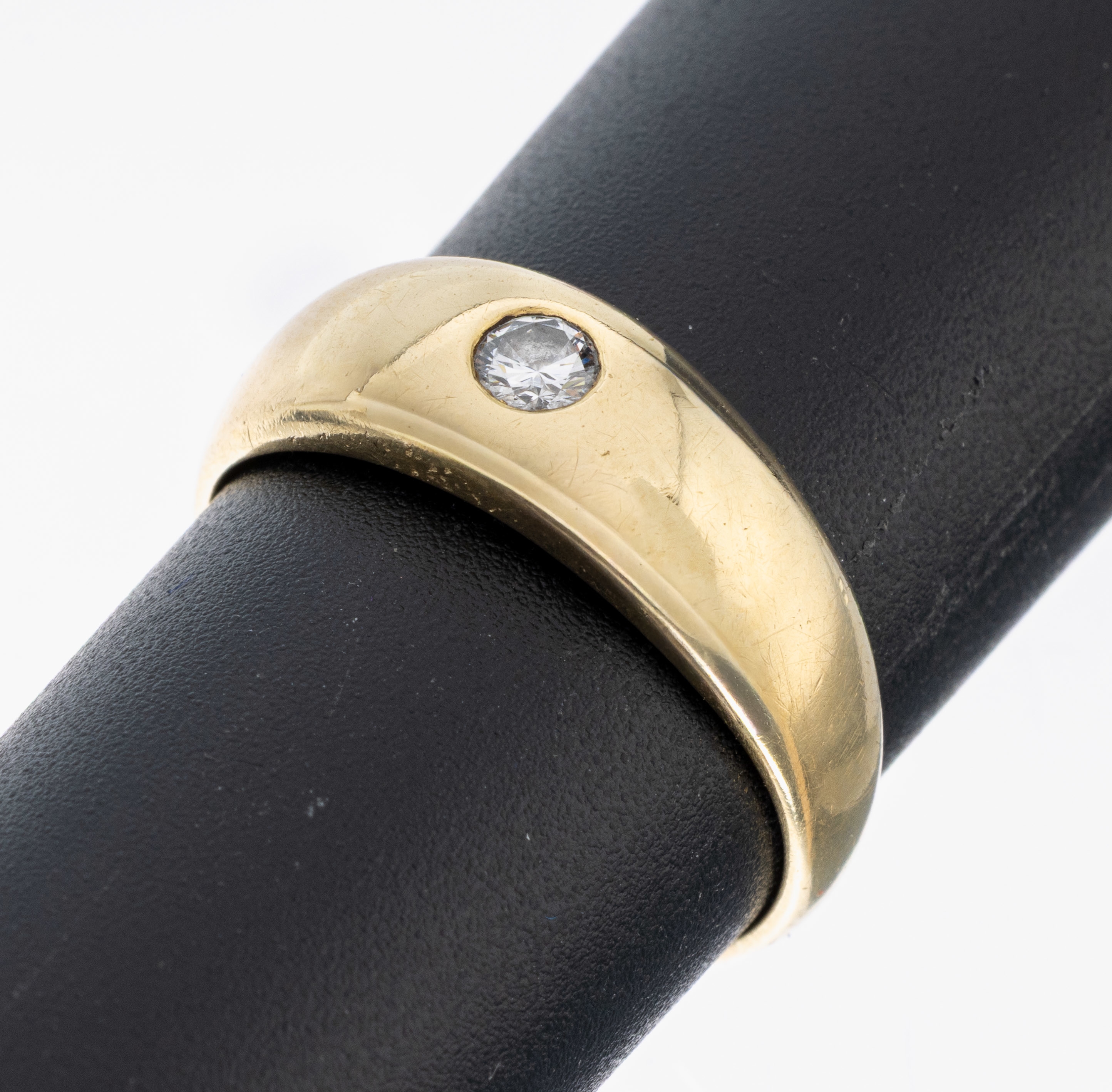 14 kt Gold Brillant-Bandring, GG 585/000, Brillant ca. 0.12 ct Weiß/si, RW 56.5, ca. 5.6 g