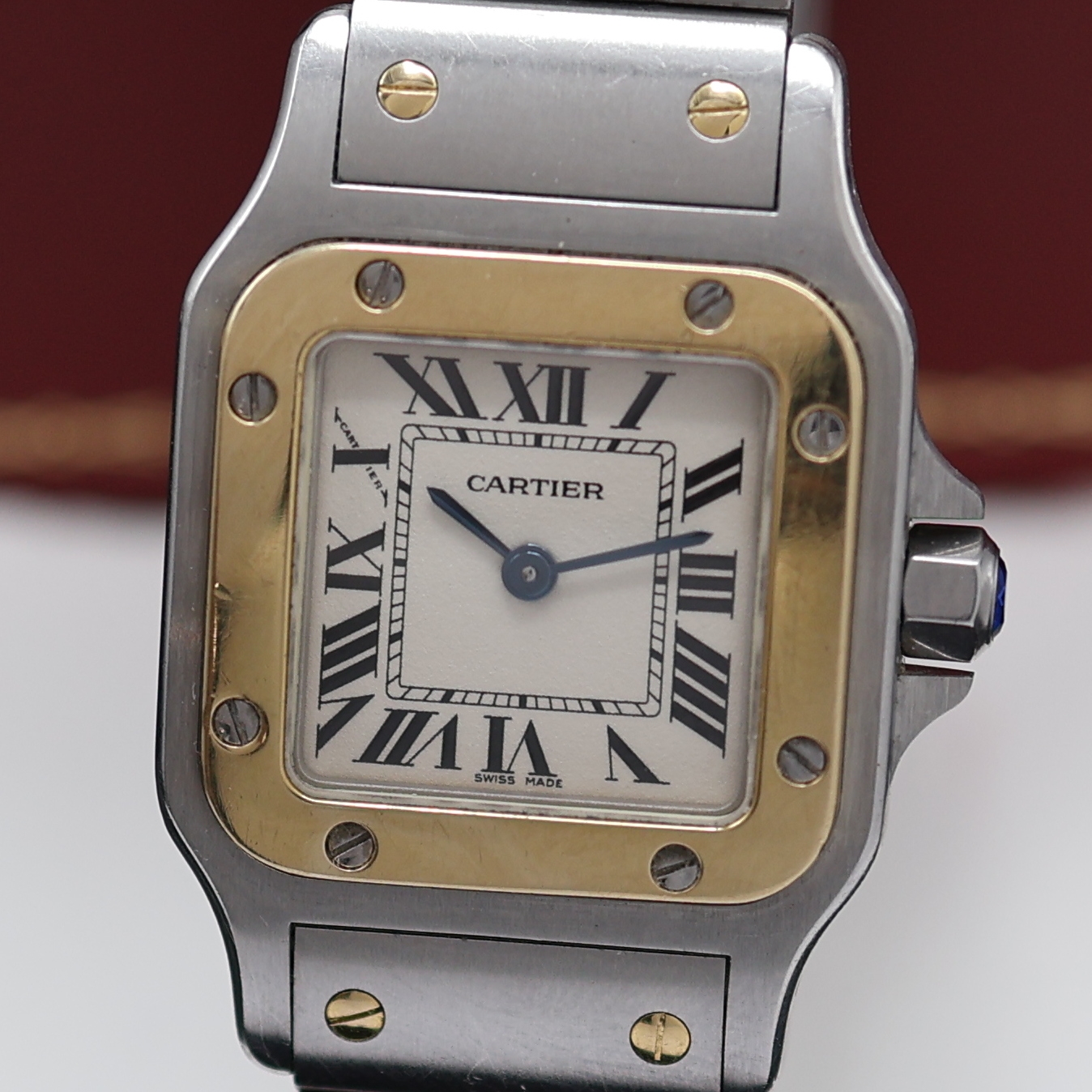 Detail a: CARTIER Damenarmbanduhr Santos Galbee Referenz 1567, Schweiz um 2006, quarz, Edelstahl/Gold kombiniert inkl. Gliederband m. dopp. Faltschl., Boden ...