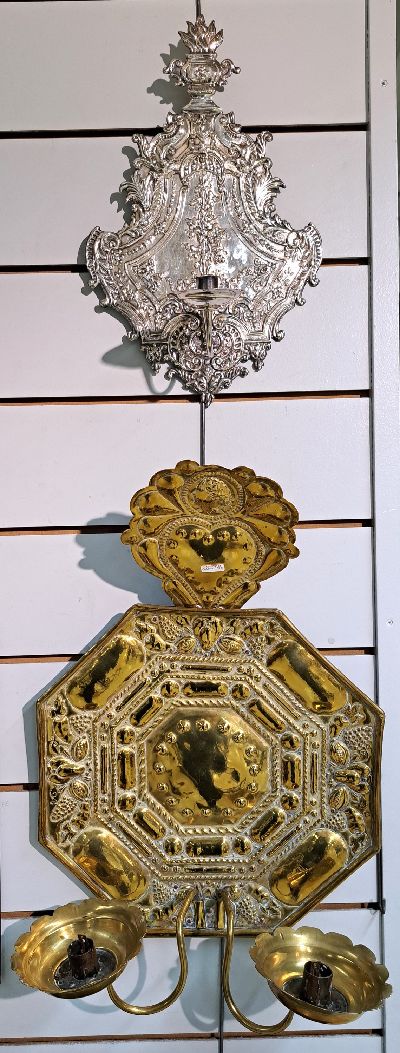 Image Zwei Blaker, um 1900, 1. Metall versilbert, klassizistischer Stil, H. ca. 42 cm; 2. ...